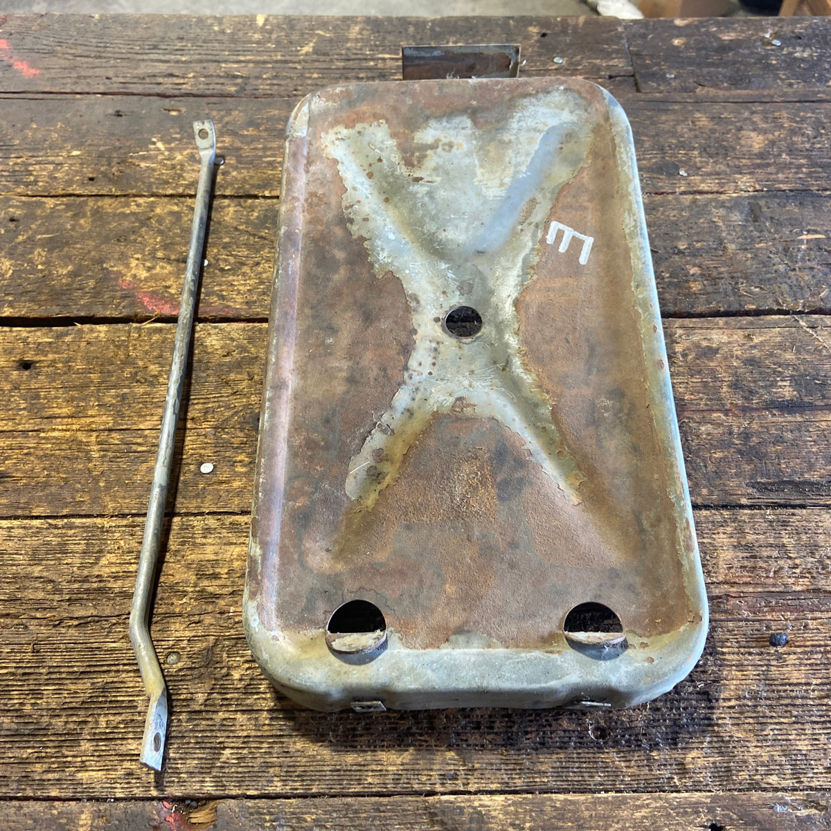 89-&#39;93 Dodge Ram Cummins Battery Tray Holder First Gen Nice Shape Not Rusty