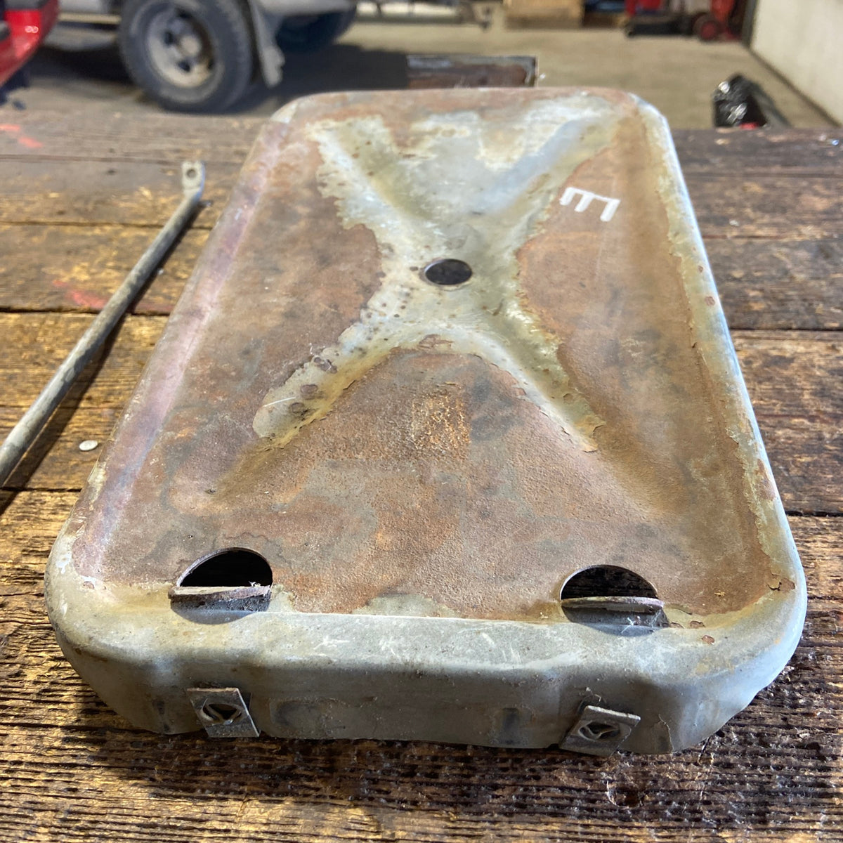 89-&#39;93 Dodge Ram Cummins Battery Tray Holder First Gen Nice Shape Not Rusty