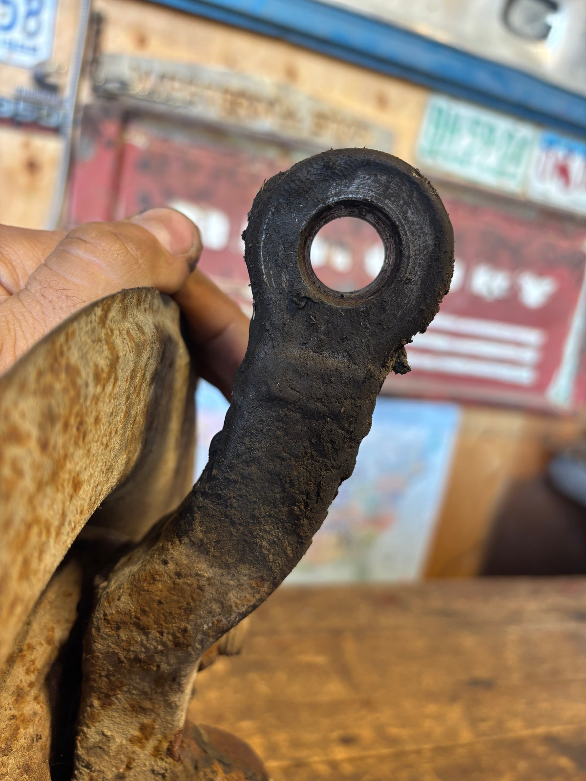 89-&#39;93 Dodge Ram Cummins 2WD D Driver Side Steering Knuckle