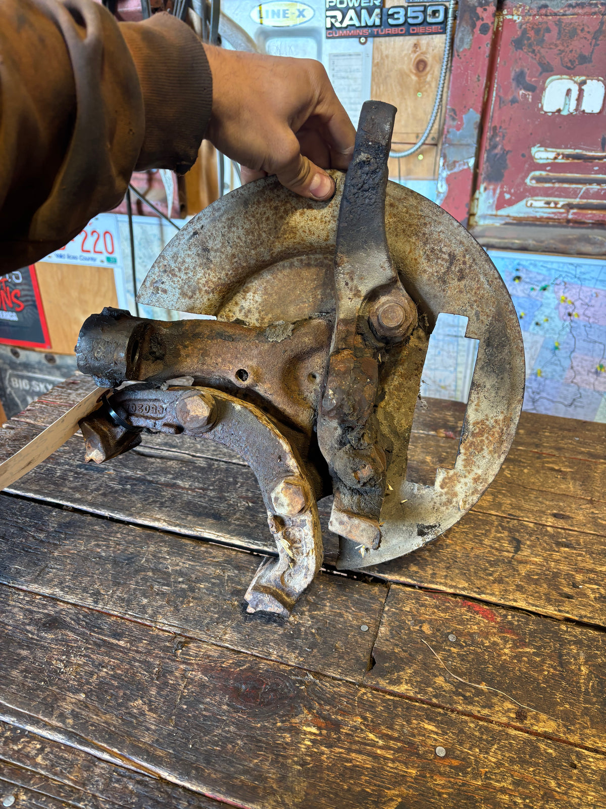 89-&#39;93 Dodge Ram Cummins 2WD D Driver Side Steering Knuckle