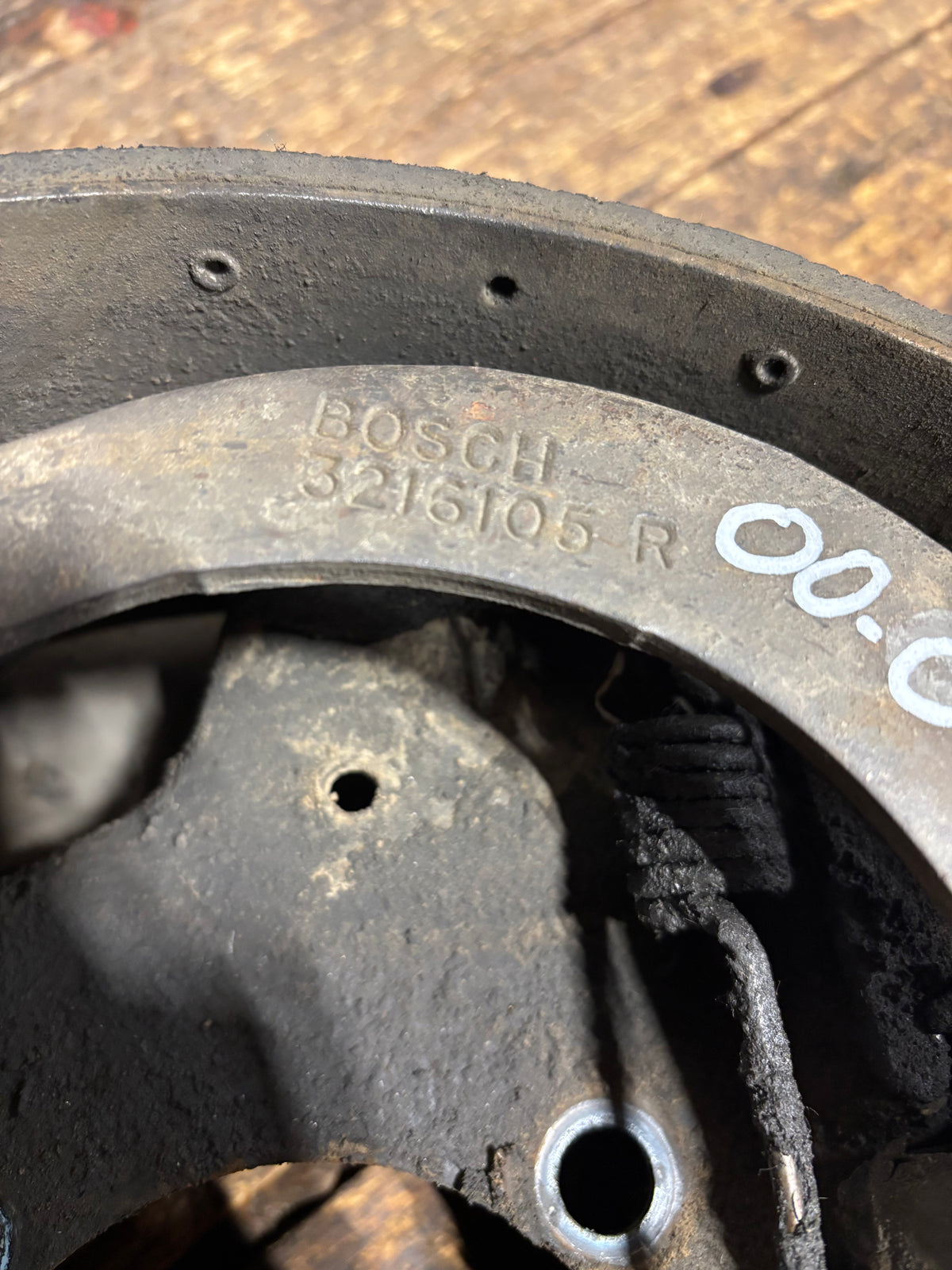 00-01 Dodge Ram Dana 80 Passenger Side Backing Plate