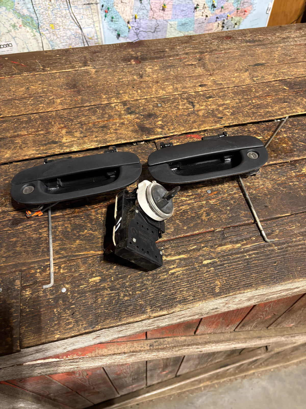 1994 - 2002 DODGE RAM MATCHING IGNITION SET WITH DOOR HANDLES