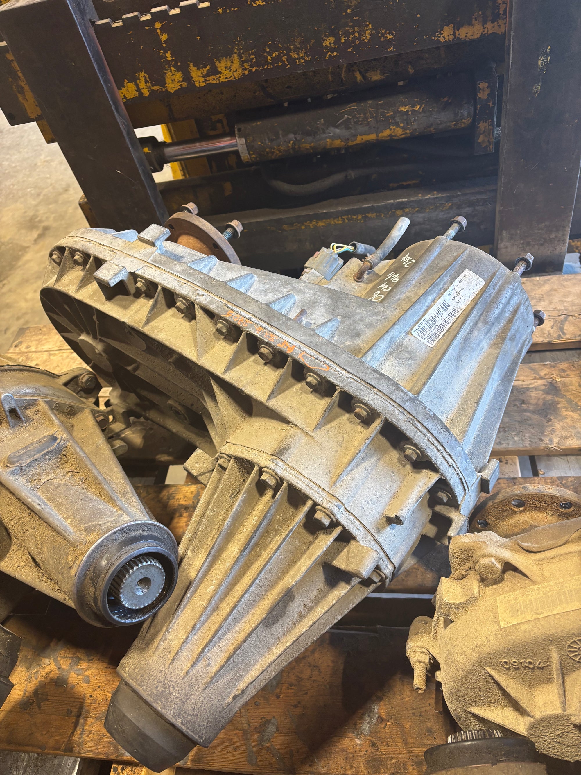 2006 2007 DODGE 273D TRANSFER CASE 23 SPLINE INPUT AUTO TRANS