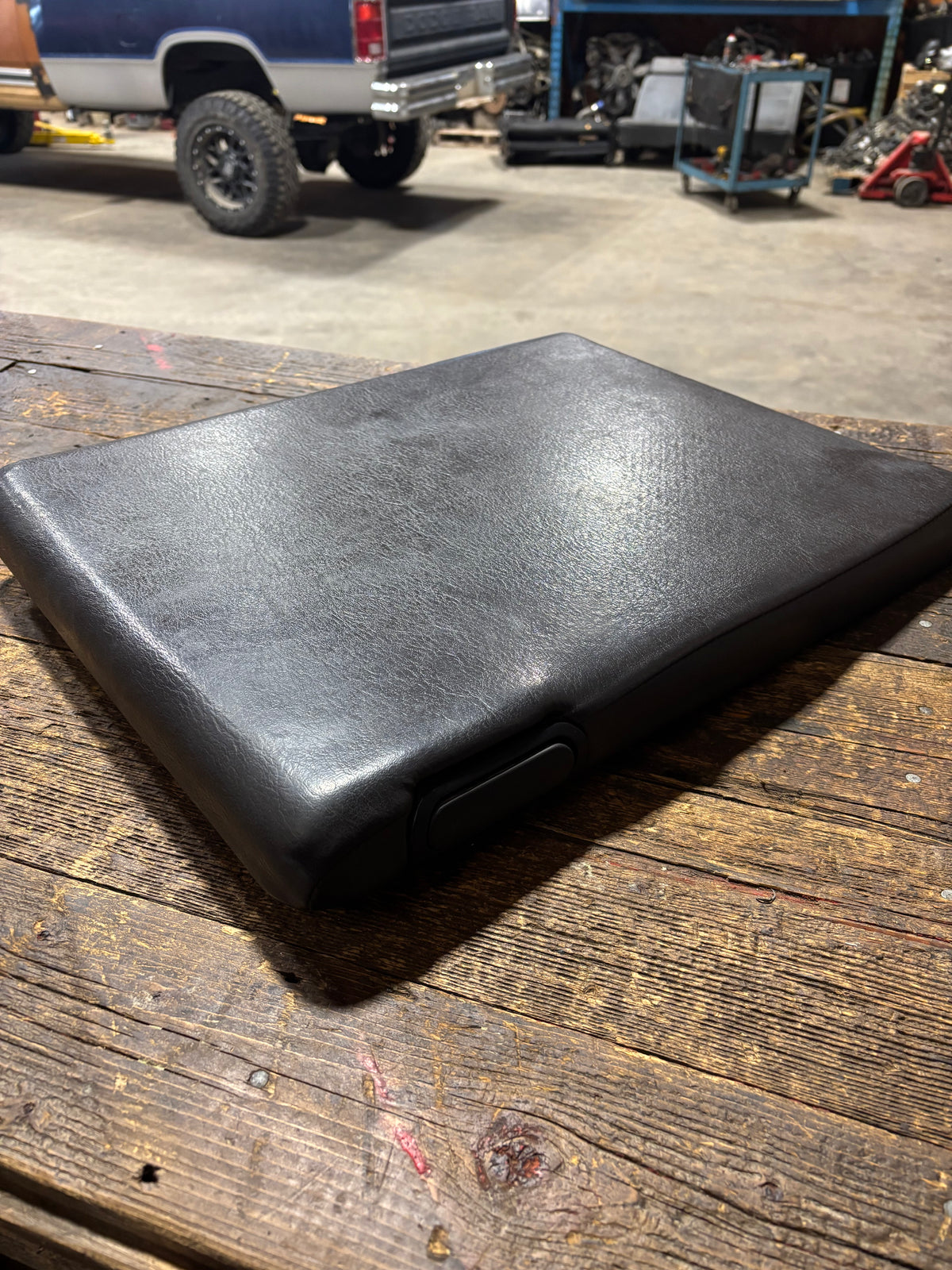 98-&#39;02 Dodge Ram Dark Grey Black Middle Seat Console Lid