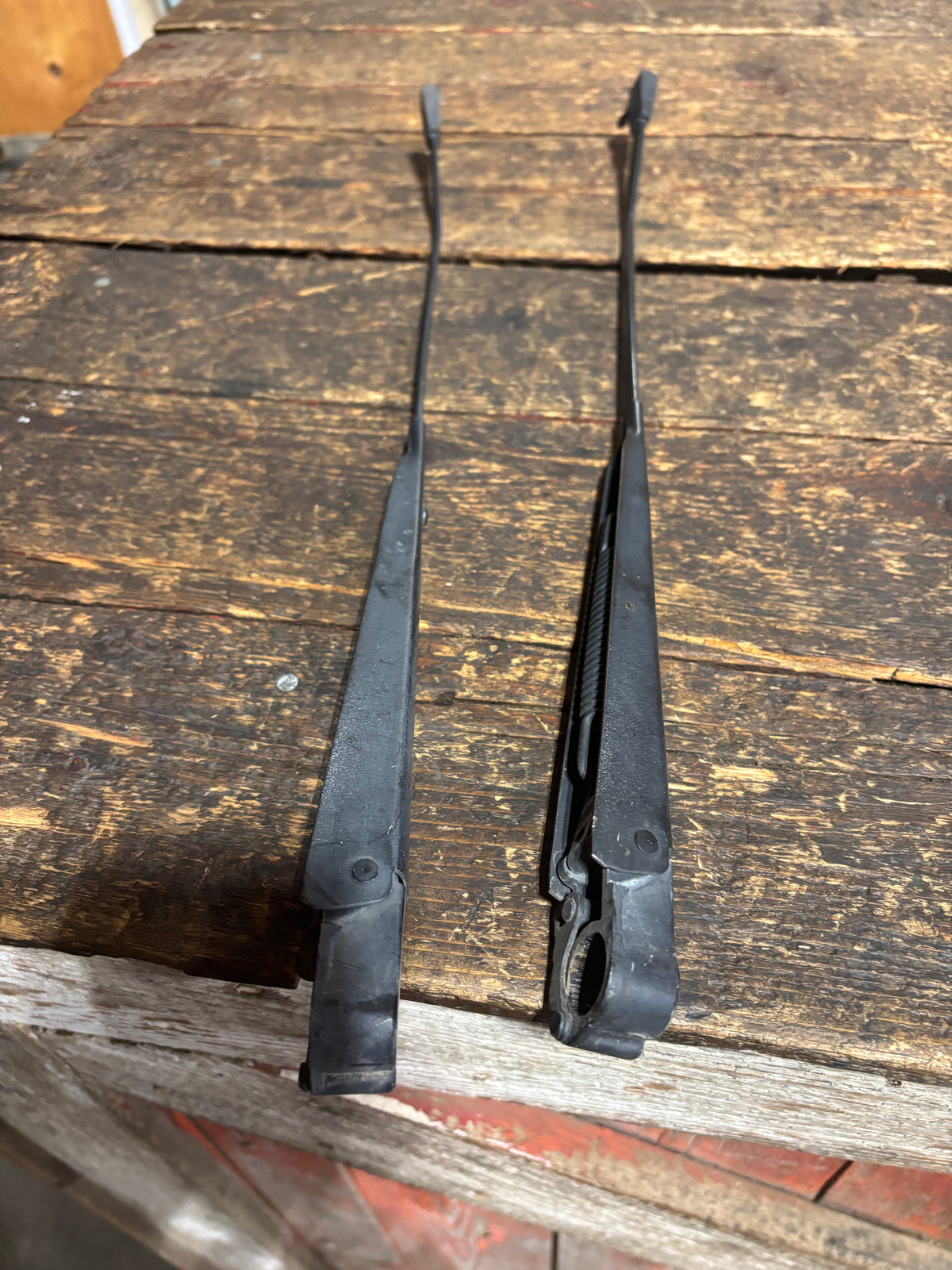 89-&#39;93 Dodge Ram Cummins Windshield Wiper Arms Set OEM