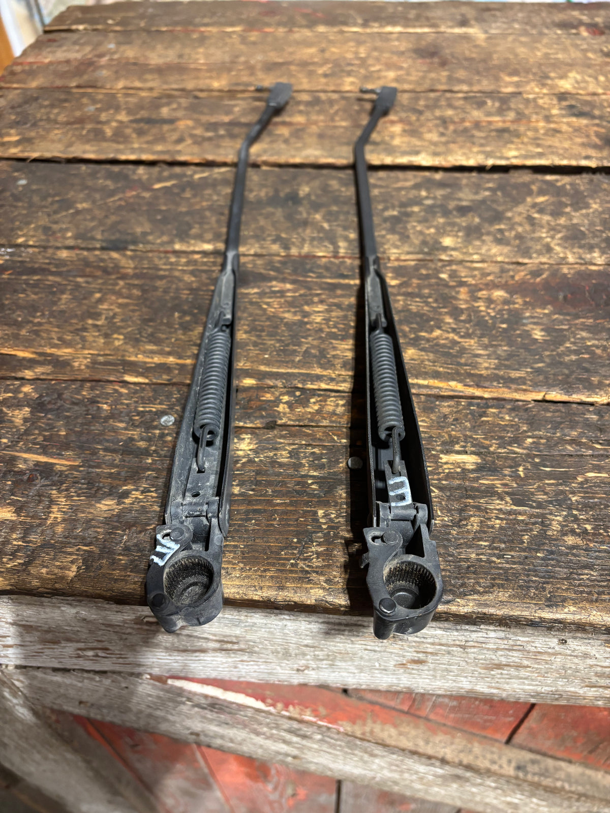 89-&#39;93 Dodge Ram Cummins Windshield Wiper Arms Set OEM