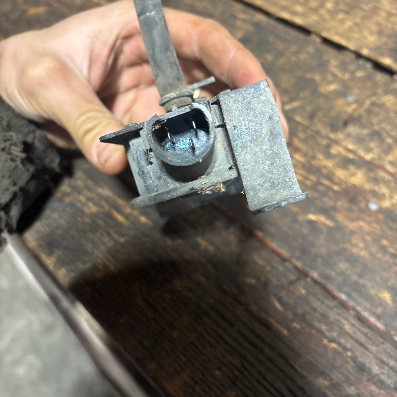 89-93 Dodge Ram Cummins Vacuum Cruise Switch