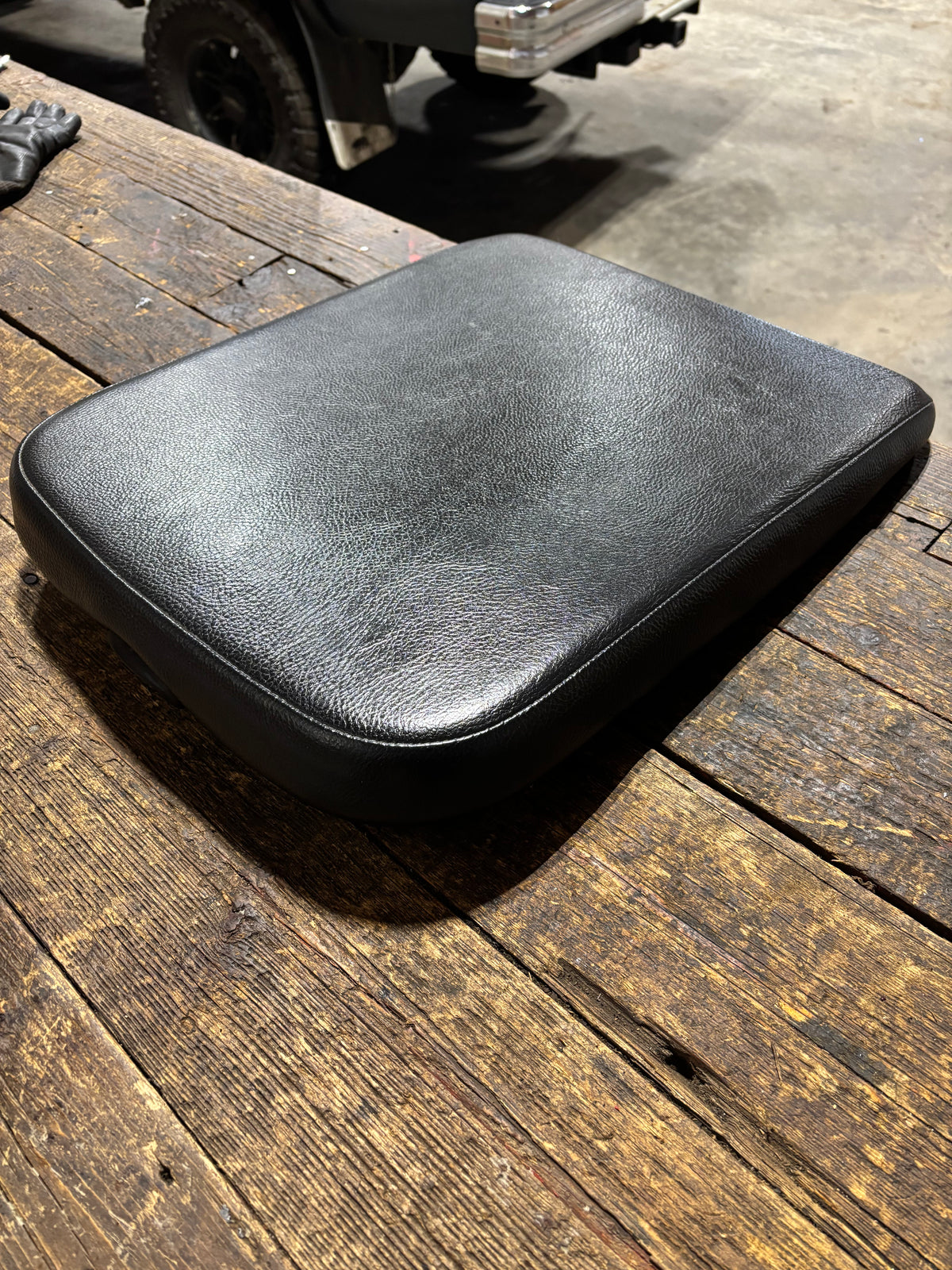 2003 2004 2005 DODGE RAM 1500 2500 3500 CUMMINS CENTER CONSOLE LID BLACK