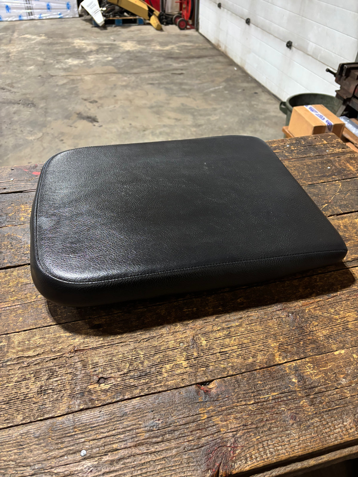 2003 2004 2005 DODGE RAM 1500 2500 3500 CUMMINS CENTER CONSOLE LID BLACK