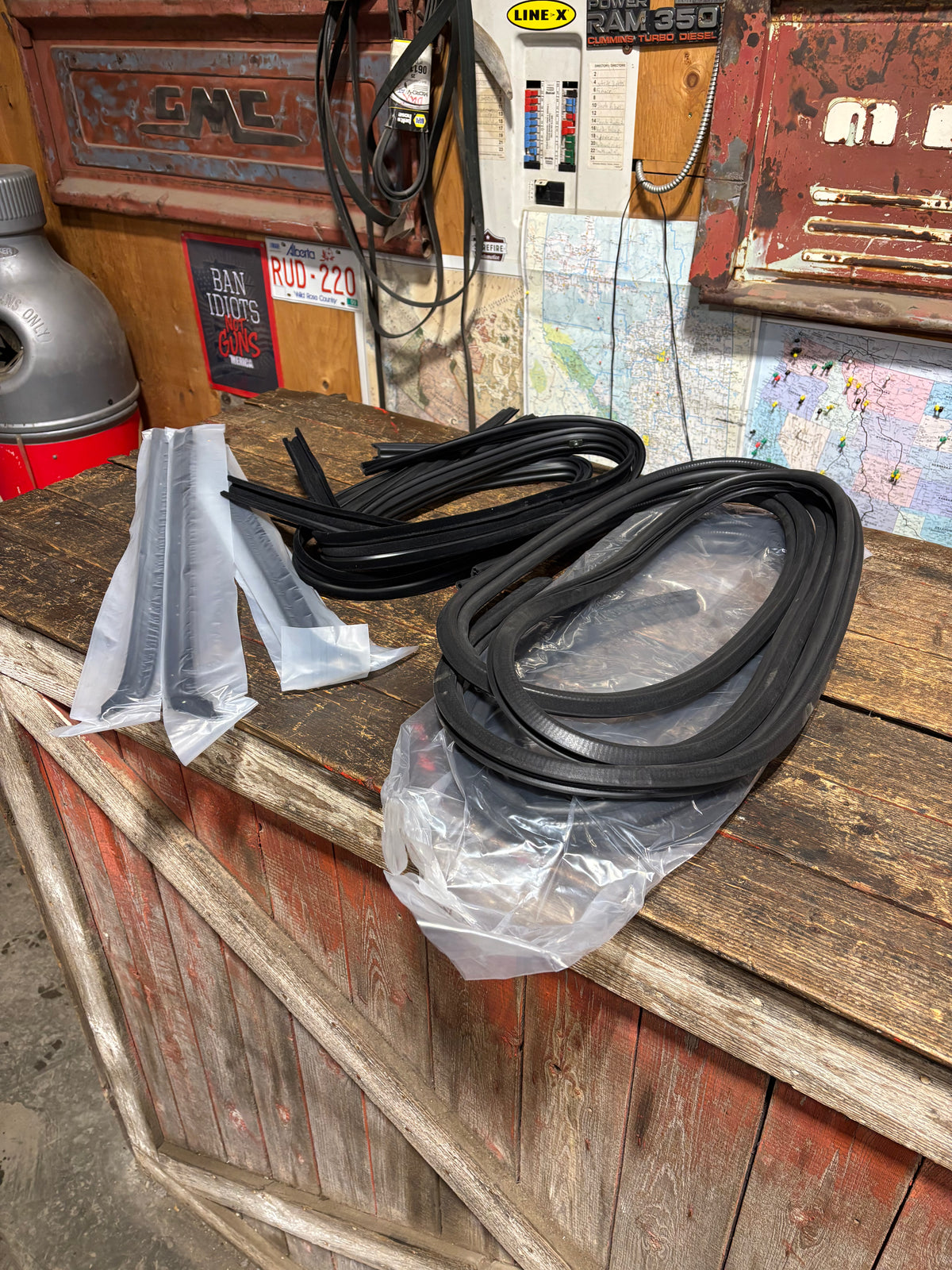 1981-1993 DODGE RAM WINDOW BELT WEATHERSTRIP DOOR SEAL KIT