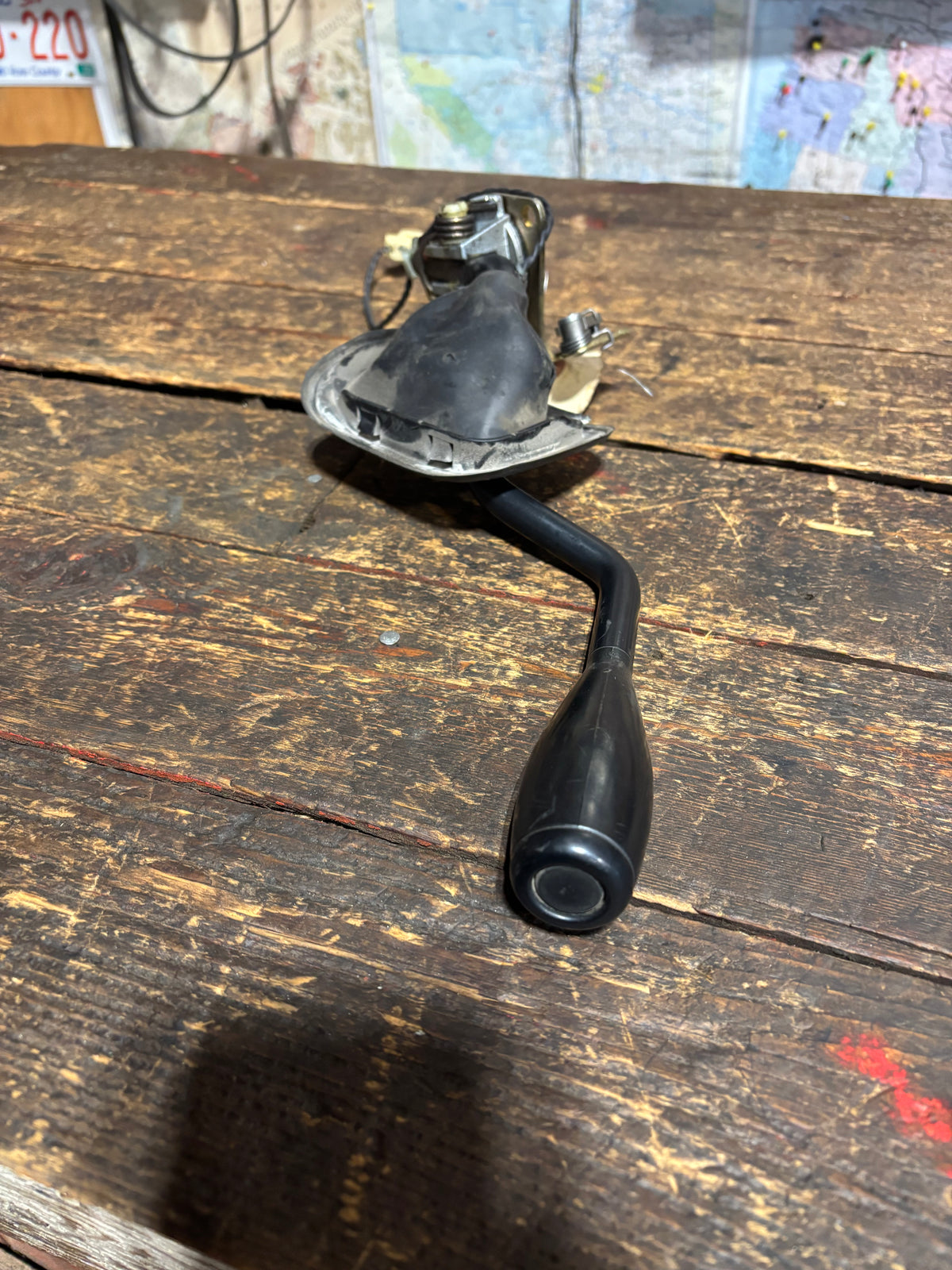Used Automatic Gear Shifter Handle – 2003-2005 Dodge Ram 2500/3500 Cummins (55351137AB)