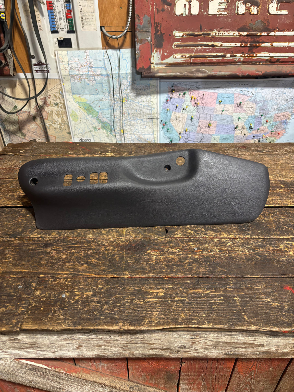 1998-2002 DODGE RAM 2500 3500 DRIVER SEAT SIDE PLASTIC PANEL DARK GREY 807407AD