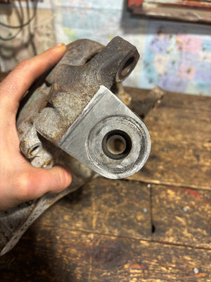 Passenger Steering Knuckle 99-02 Dodge Ram 4X4 Trucks D60