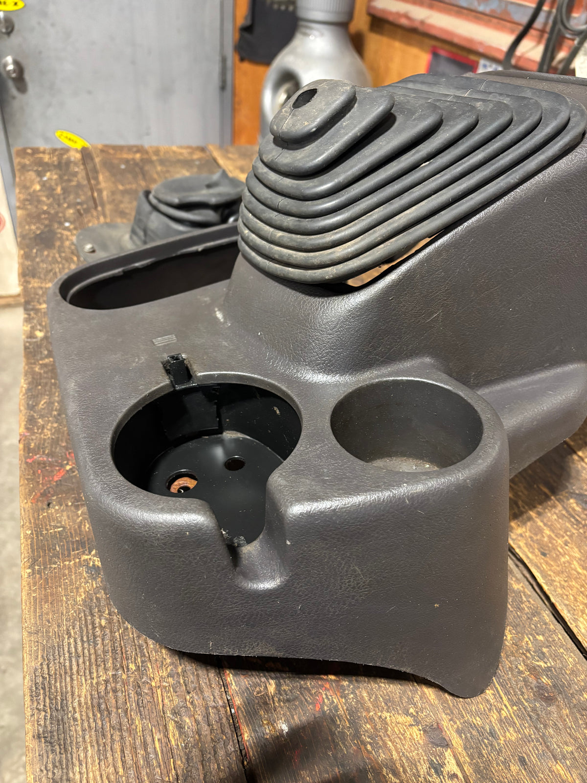 1998-2002 DODGE RAM 2500 3500 SHIFTER SURROUND CONSOLE CUPHOLDER BOOTS DARK GREY