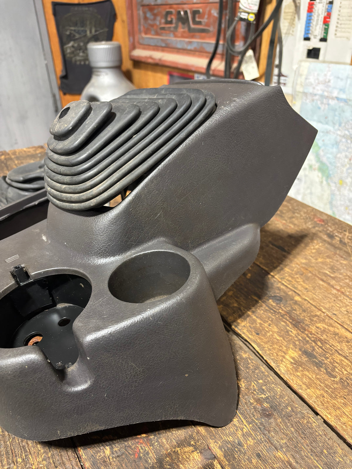 1998-2002 DODGE RAM 2500 3500 SHIFTER SURROUND CONSOLE CUPHOLDER BOOTS DARK GREY