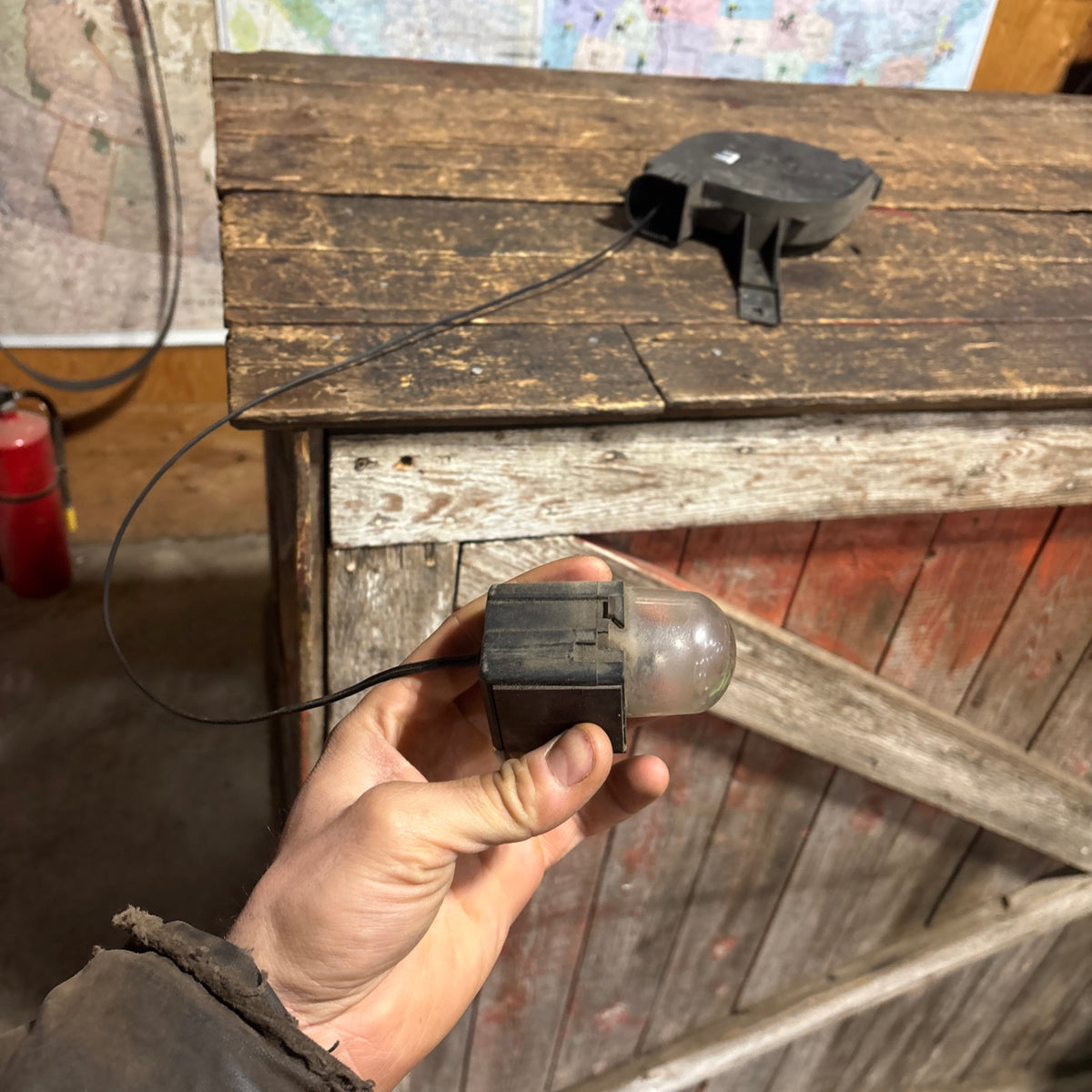 89-&#39;93 1st Gen Dodge Ram Cummins Under Hood Retractable Light