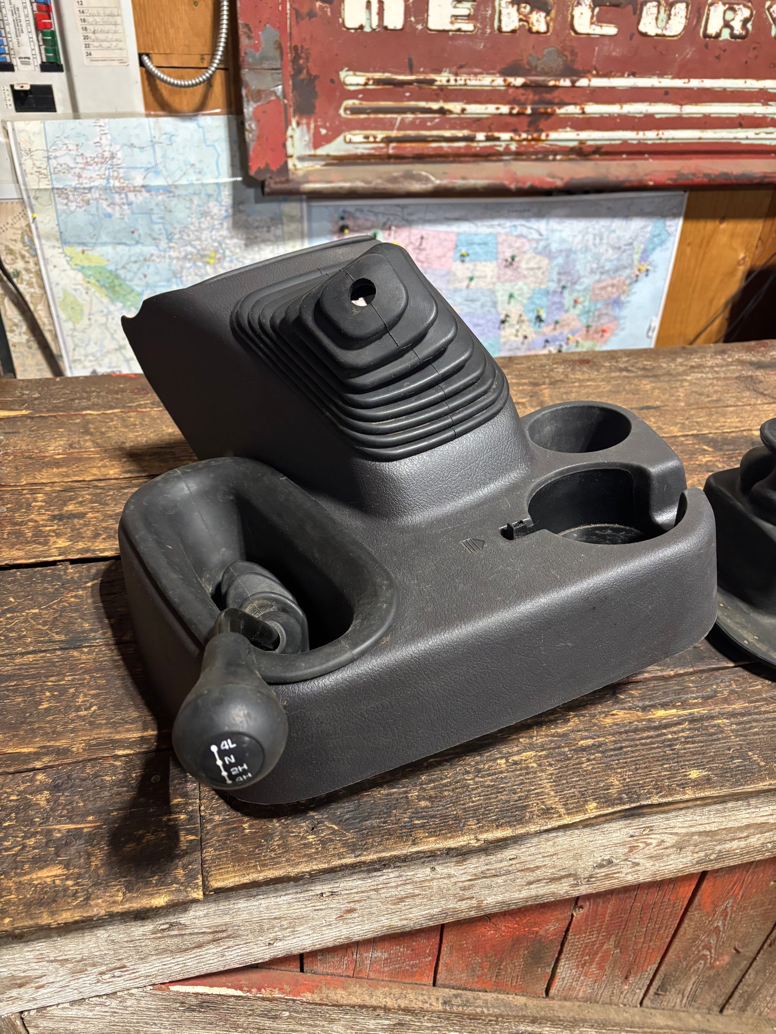 1998-2002 DODGE RAM 2500 3500 SHIFTER SURROUND CONSOLE CUPHOLDER BOOTS DARK GREY