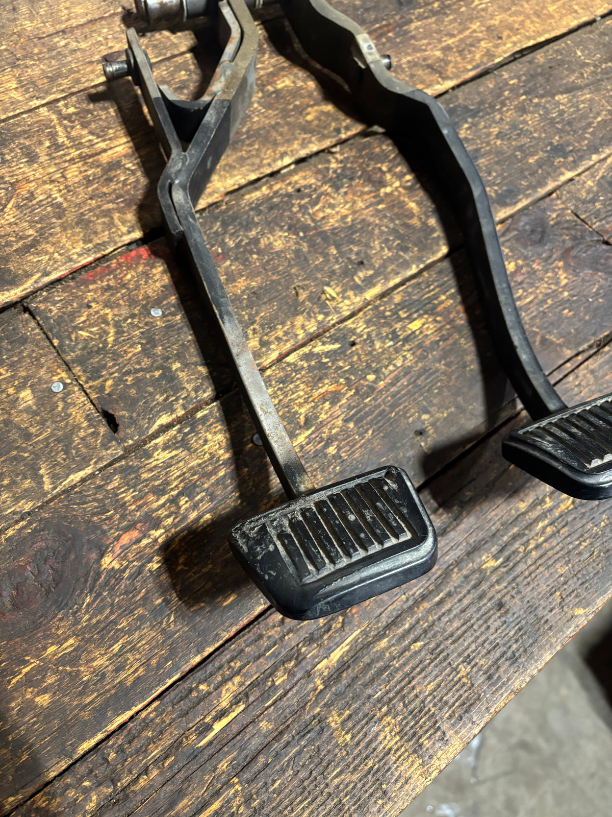 Clutch &amp; Brake Pedal for &#39;98-&#39;02 Dodge Ram 2nd Gen Truck