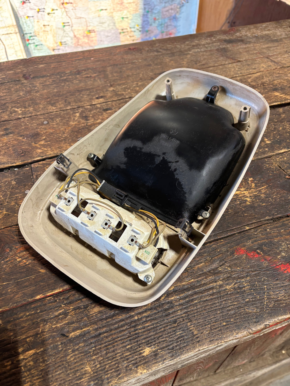 1994 - 1997 Dodge Ram Overhead Console Sunglasses Holder