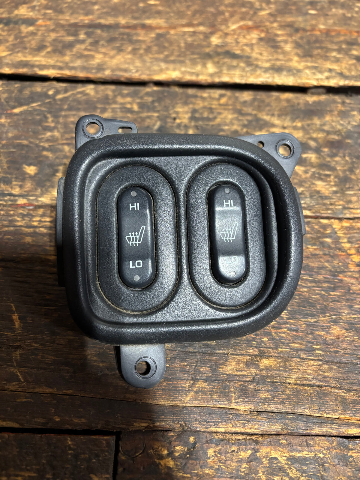 1998 - 2002 DODGE RAM 2500 3500 2ND GEN LARAMIE HEATED SEAT SWITCHES 39754D