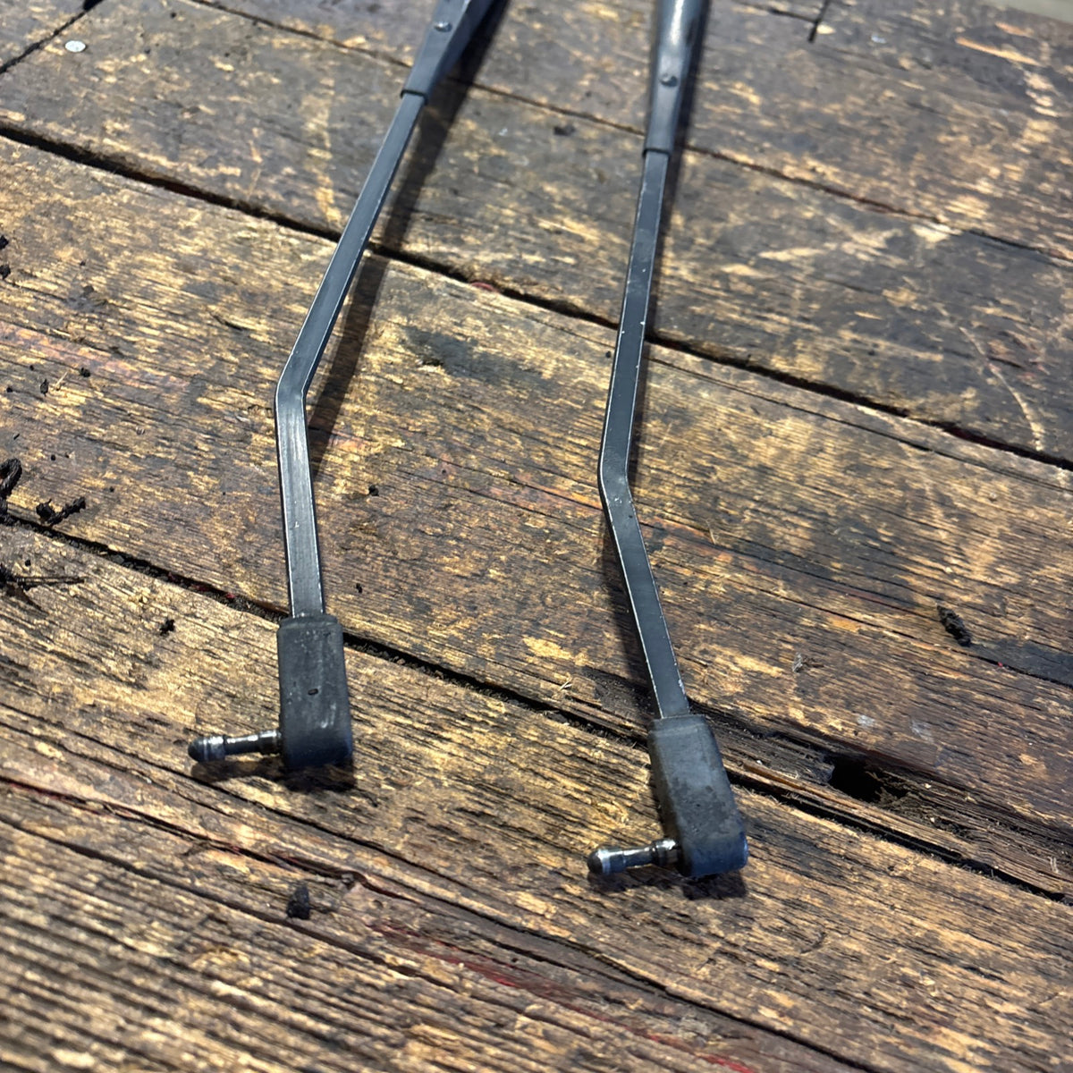 89-&#39;93 Dodge Ram Cummins Windshield Wiper Arms Set OEM