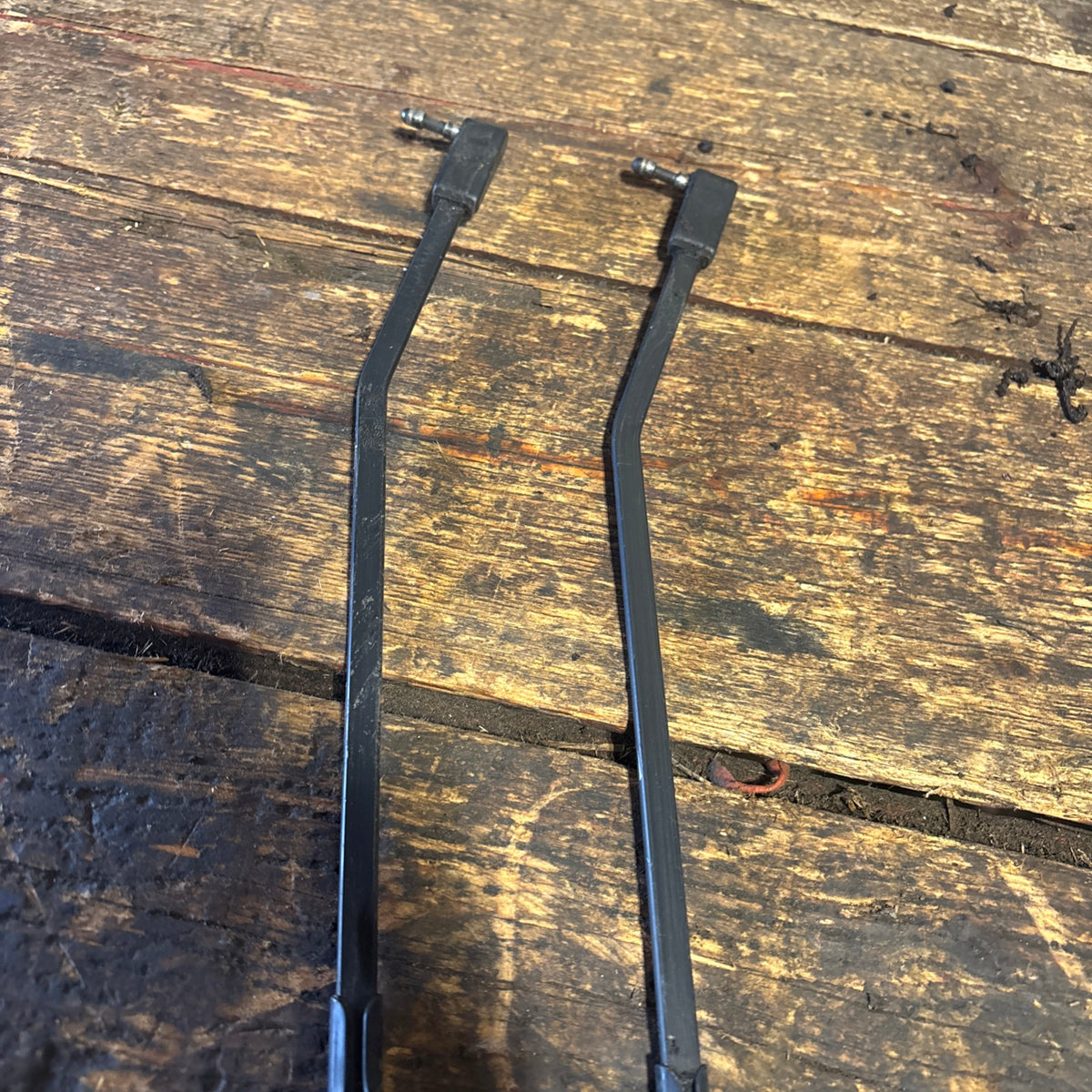 89-&#39;93 Dodge Ram Cummins Windshield Wiper Arms Set OEM