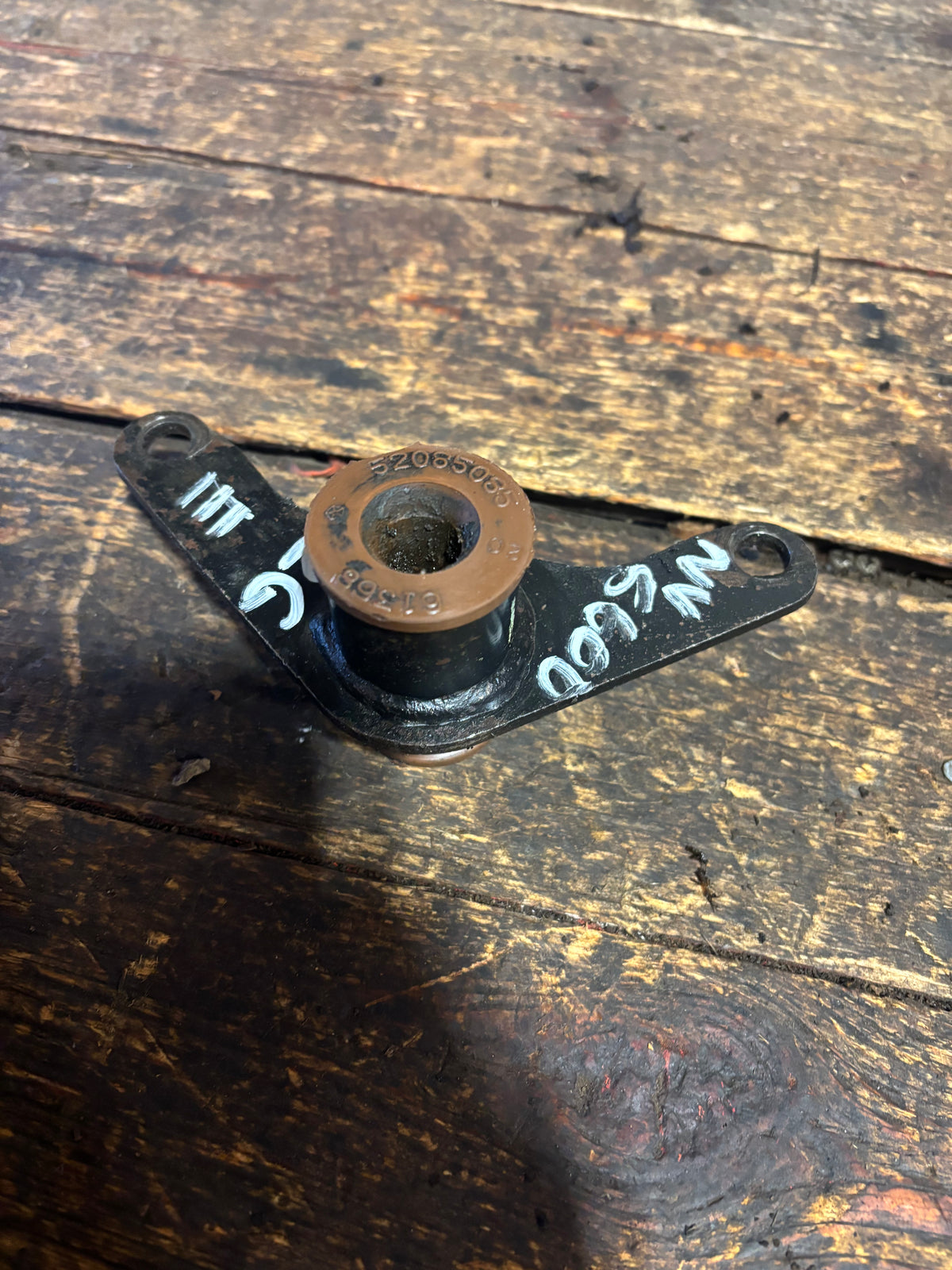 99-02 Dodge Ram Cummins NV5600 Exhaust Hanger Bracket