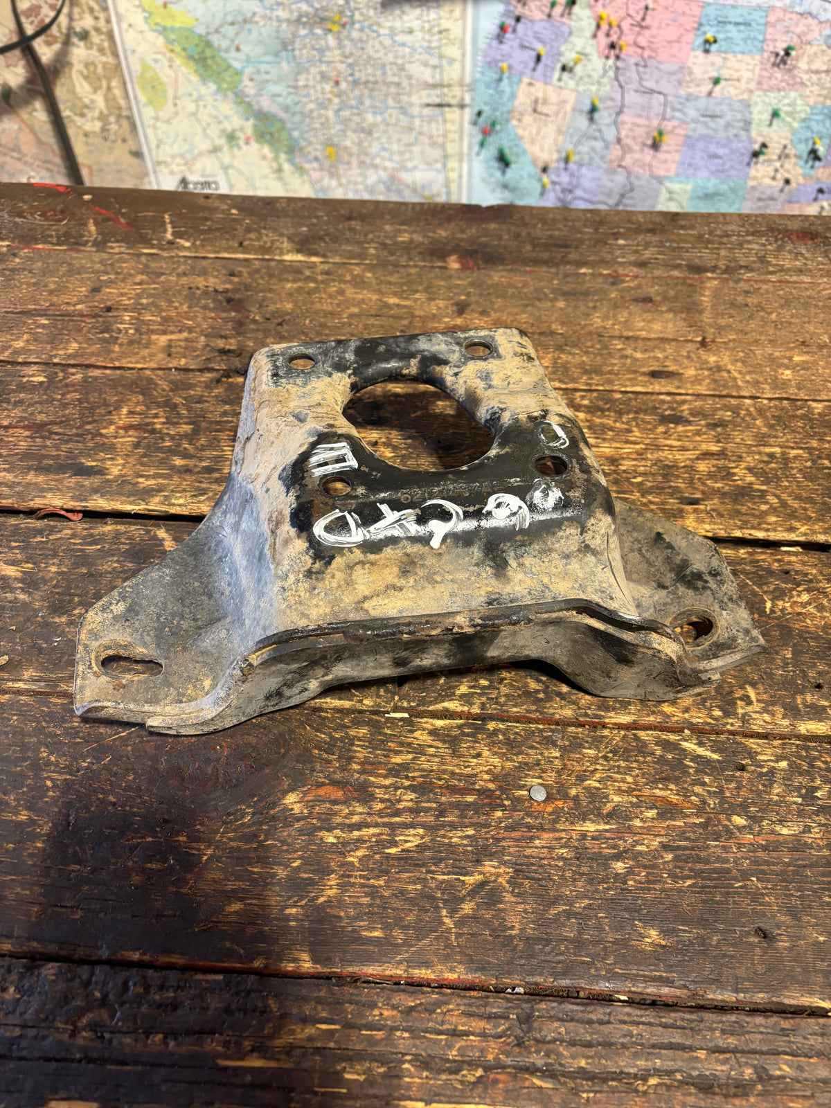 06-&#39;07 Dodge Ram Cummins 48Re Auto Transmission Bracket