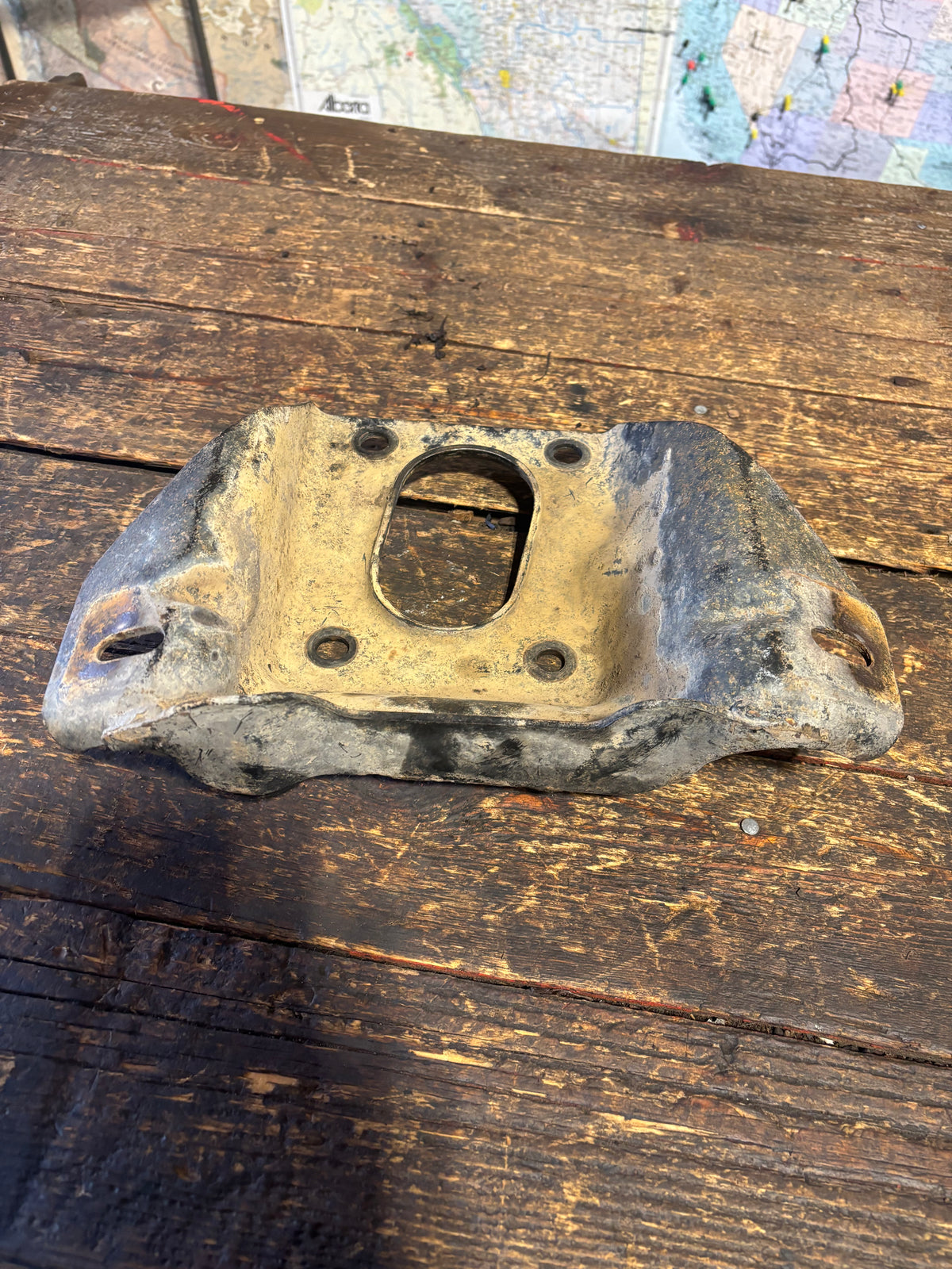 06-&#39;07 Dodge Ram Cummins 48Re Auto Transmission Bracket