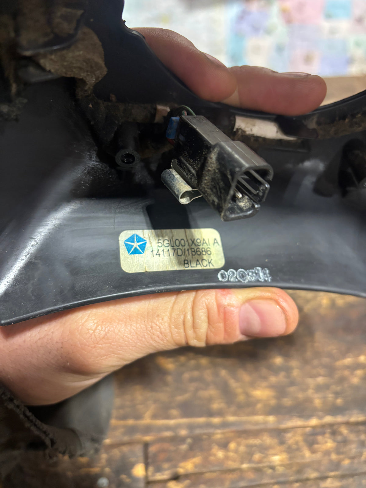 98 - '02 Dodge Ram Cummins Steering Wheel Back With Volume Controls