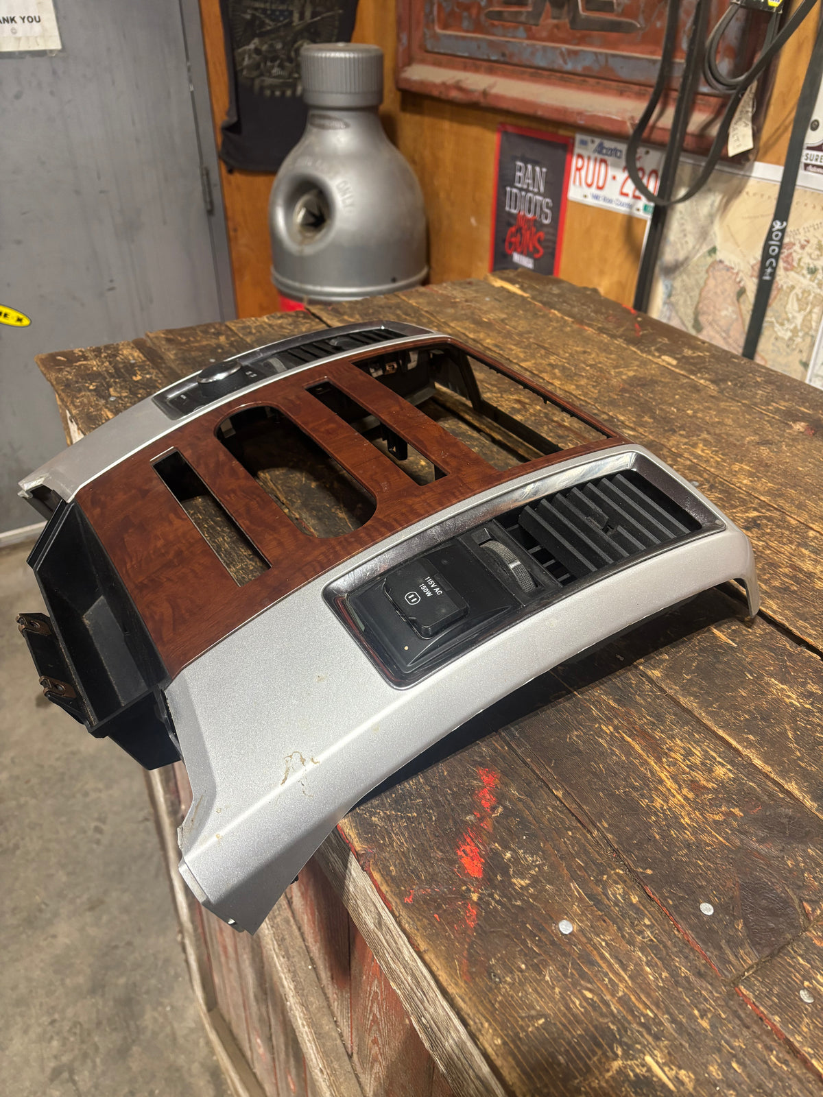 2010 2011 2012 DODGE RAM LARAMIE CENTER DASH BEZEL CONSOLE RADIO SURROUND