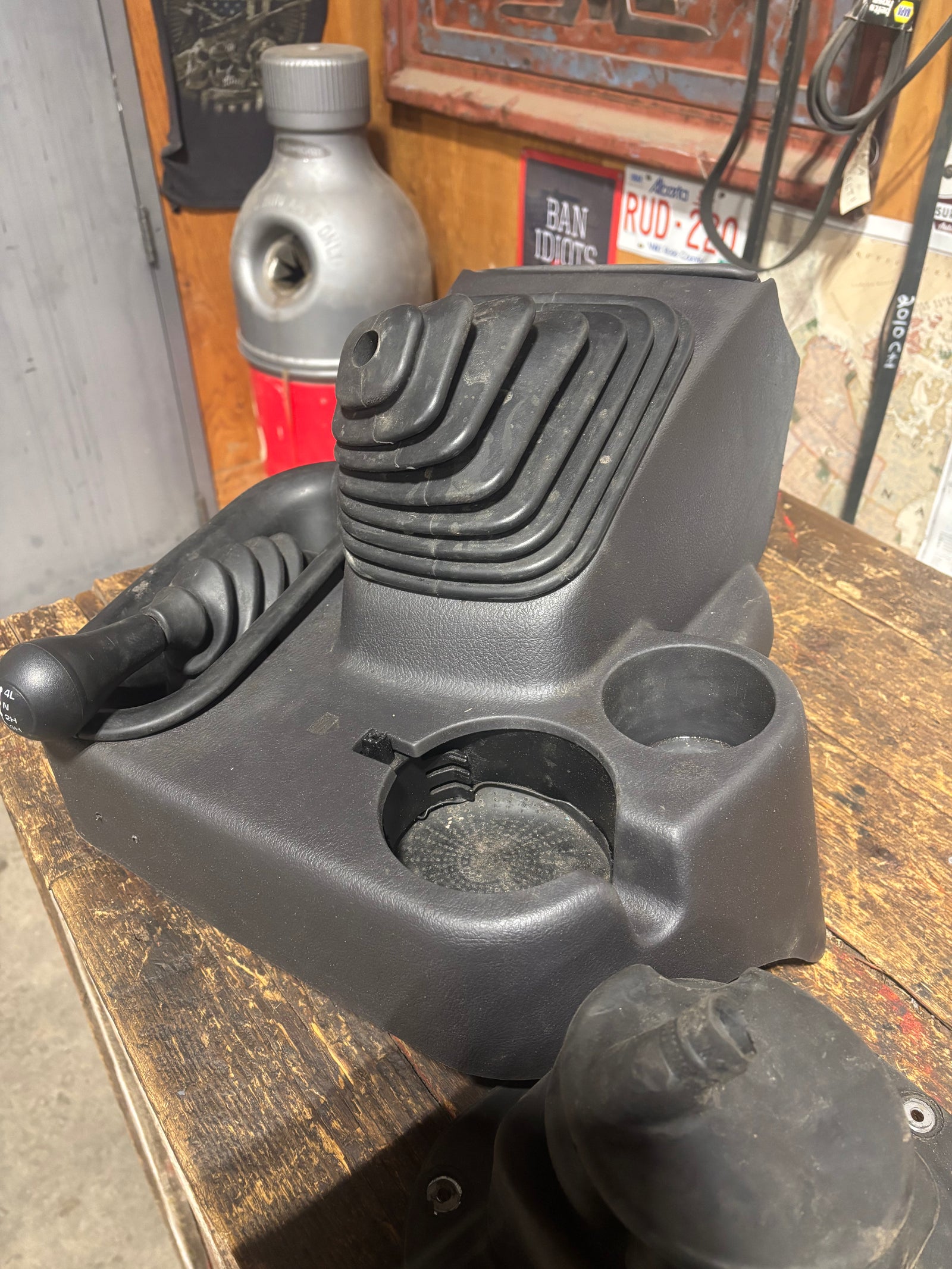 1998-2002 DODGE RAM 2500 3500 SHIFTER SURROUND CONSOLE CUPHOLDER BOOTS DARK GREY