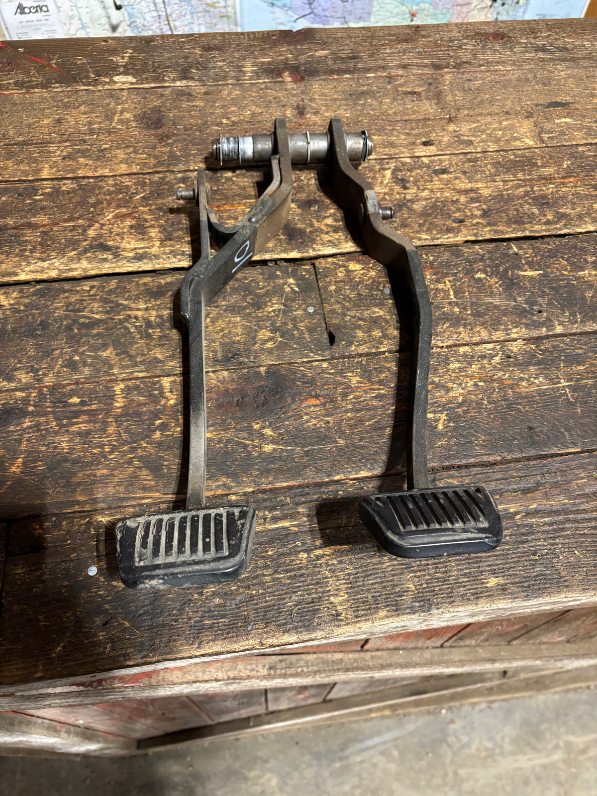 Clutch & Brake Pedal for '98-'02 Dodge Ram 2nd Gen Truck