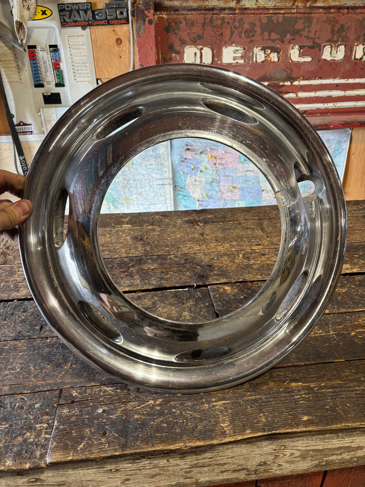 1999 - 2002 DODGE RAM 3500 DUALLY FRONT HUB DISH SIMULATOR WHEEL COVER 52106448