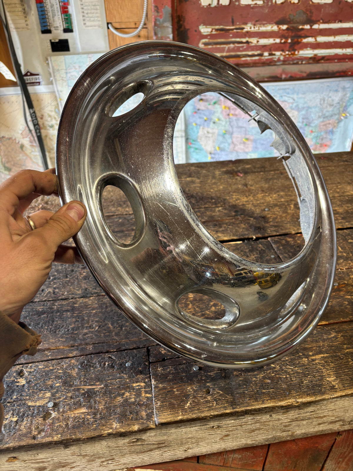 1999 - 2002 DODGE RAM 3500 DUALLY FRONT HUB DISH SIMULATOR WHEEL COVER 52106448