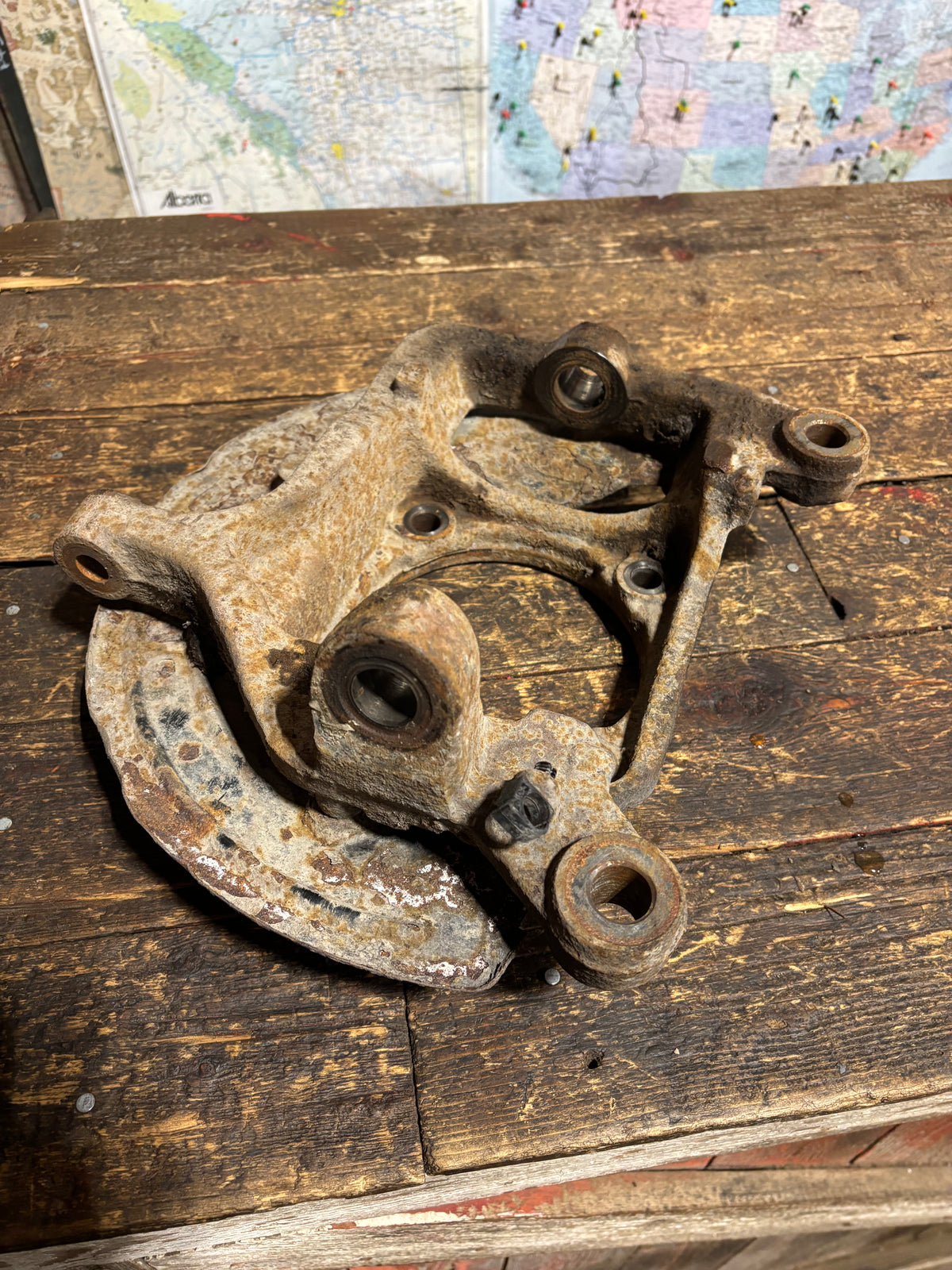 2010 -2012 DODGE RAM 2500 3500 CUMMINS / HEMI DRIVER STEERING KNUCKLE SPINDLE