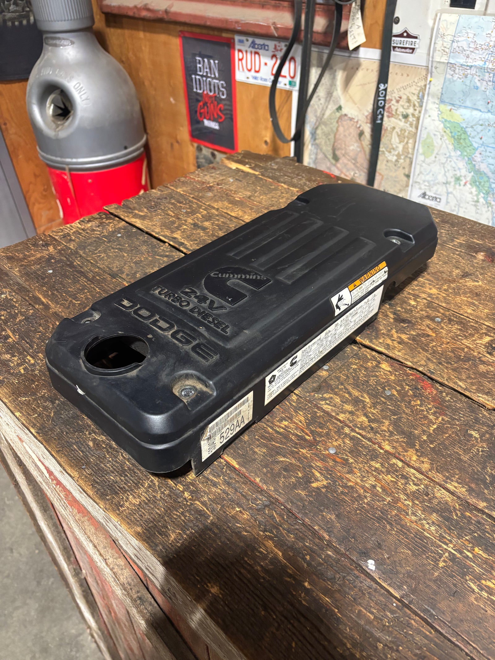 2003 2004 2005 DODGE RAM 2500 3500 5.9L CUMMINS DECORATIVE VALVE COVER 3957143