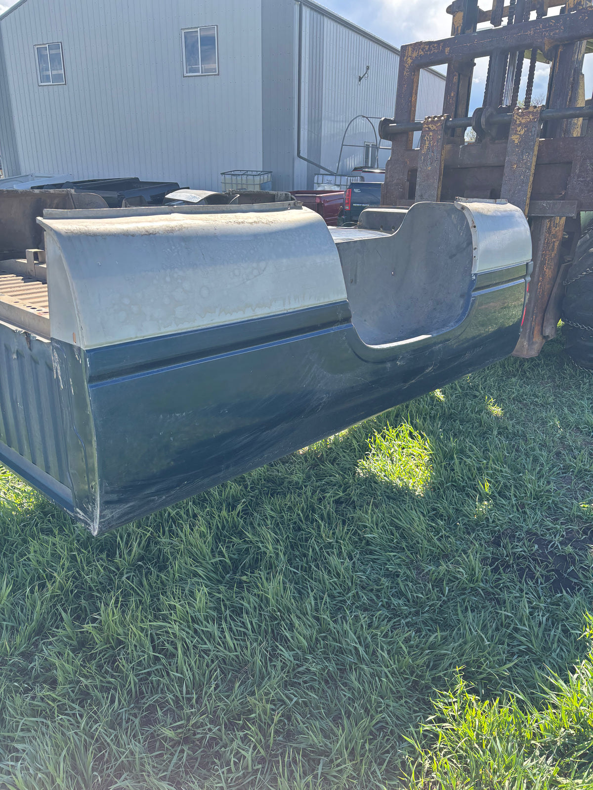 2ND GEN 94-02 DODGE RAM 8FT LONG BED RUST FREE