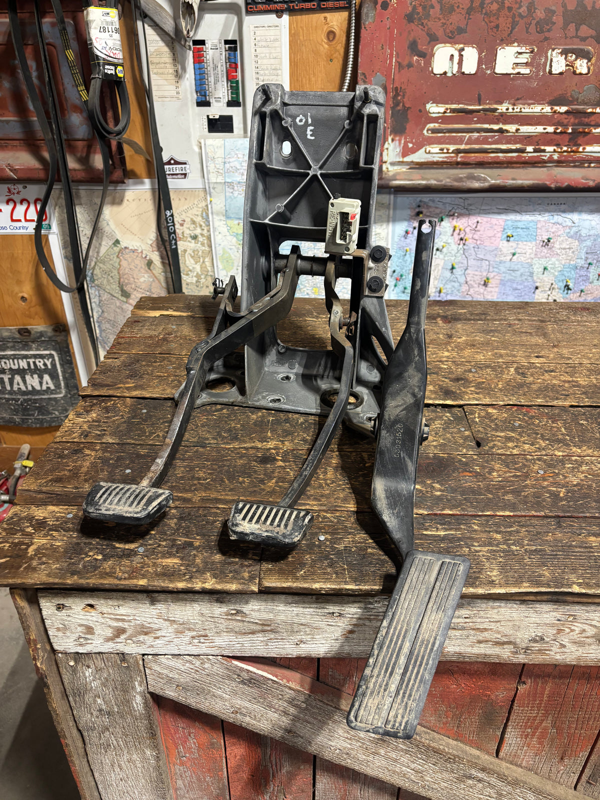 98-'02 Dodge Ram Clutch Brake Throttle Pedal Assembly