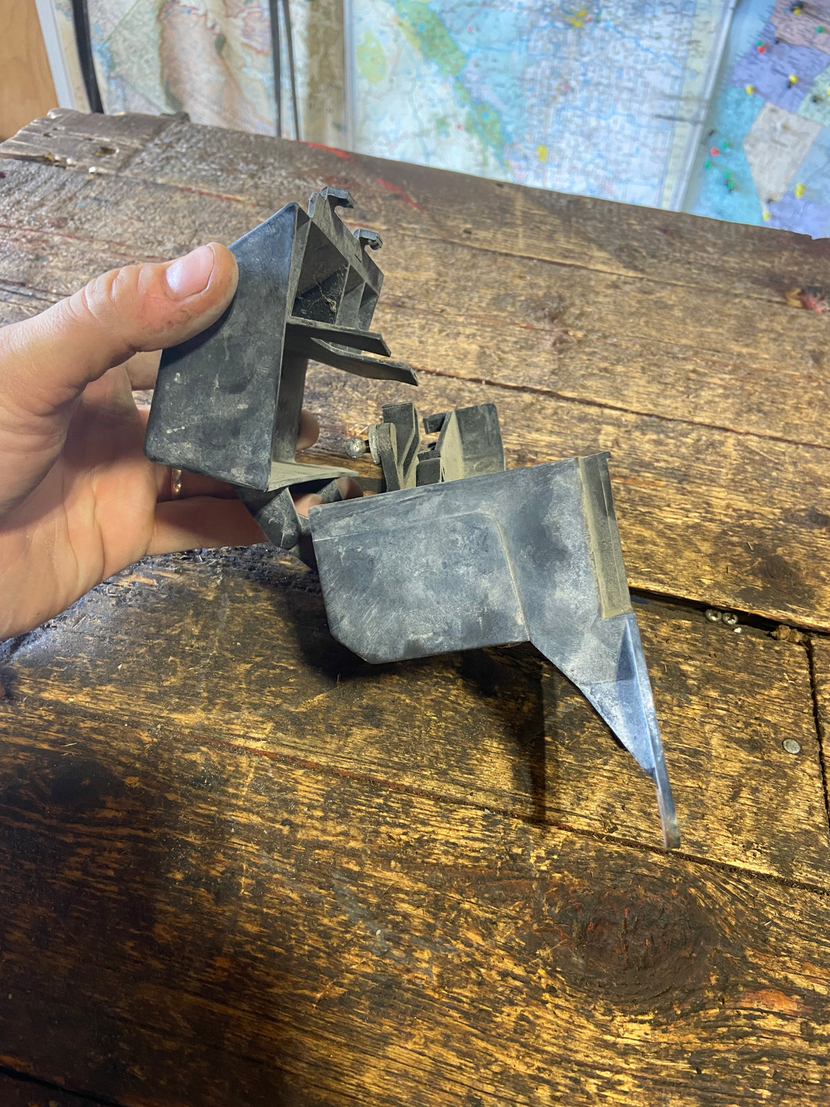 2003 2004 DODGE RAM 2500 3500 CUMMINS THROTTLE POSITION SENSOR TPS (UNDER BATTERY BOX)