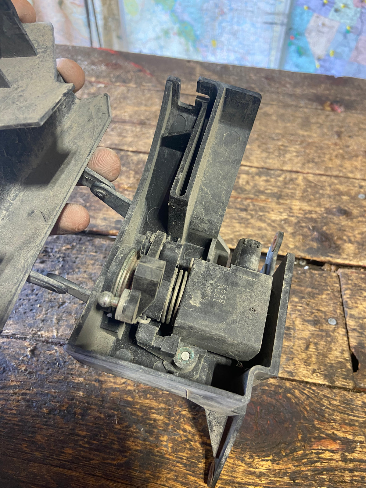 2003 2004 DODGE RAM 2500 3500 CUMMINS THROTTLE POSITION SENSOR TPS (UNDER BATTERY BOX)