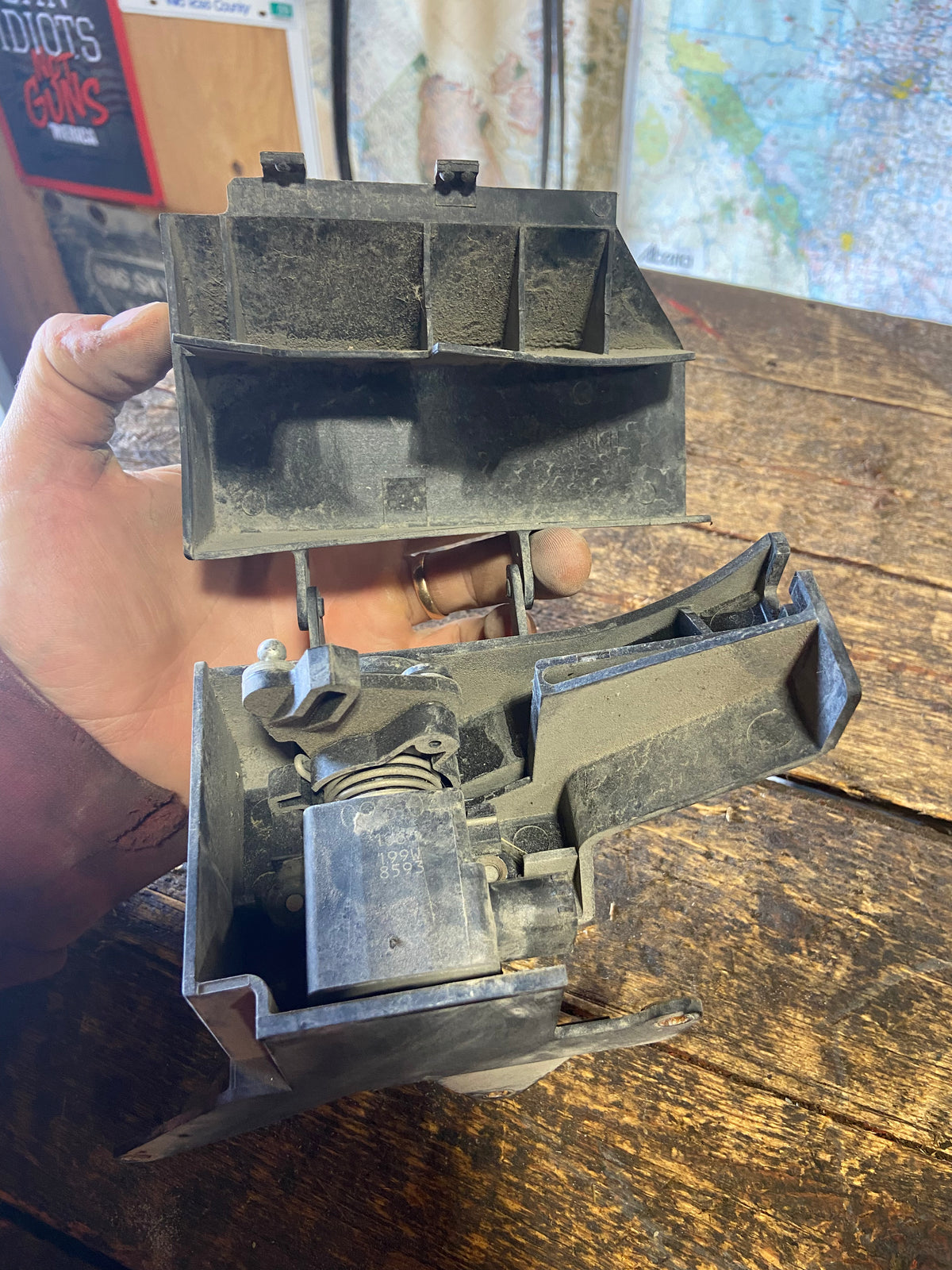 2003 2004 DODGE RAM 2500 3500 CUMMINS THROTTLE POSITION SENSOR TPS (UNDER BATTERY BOX)