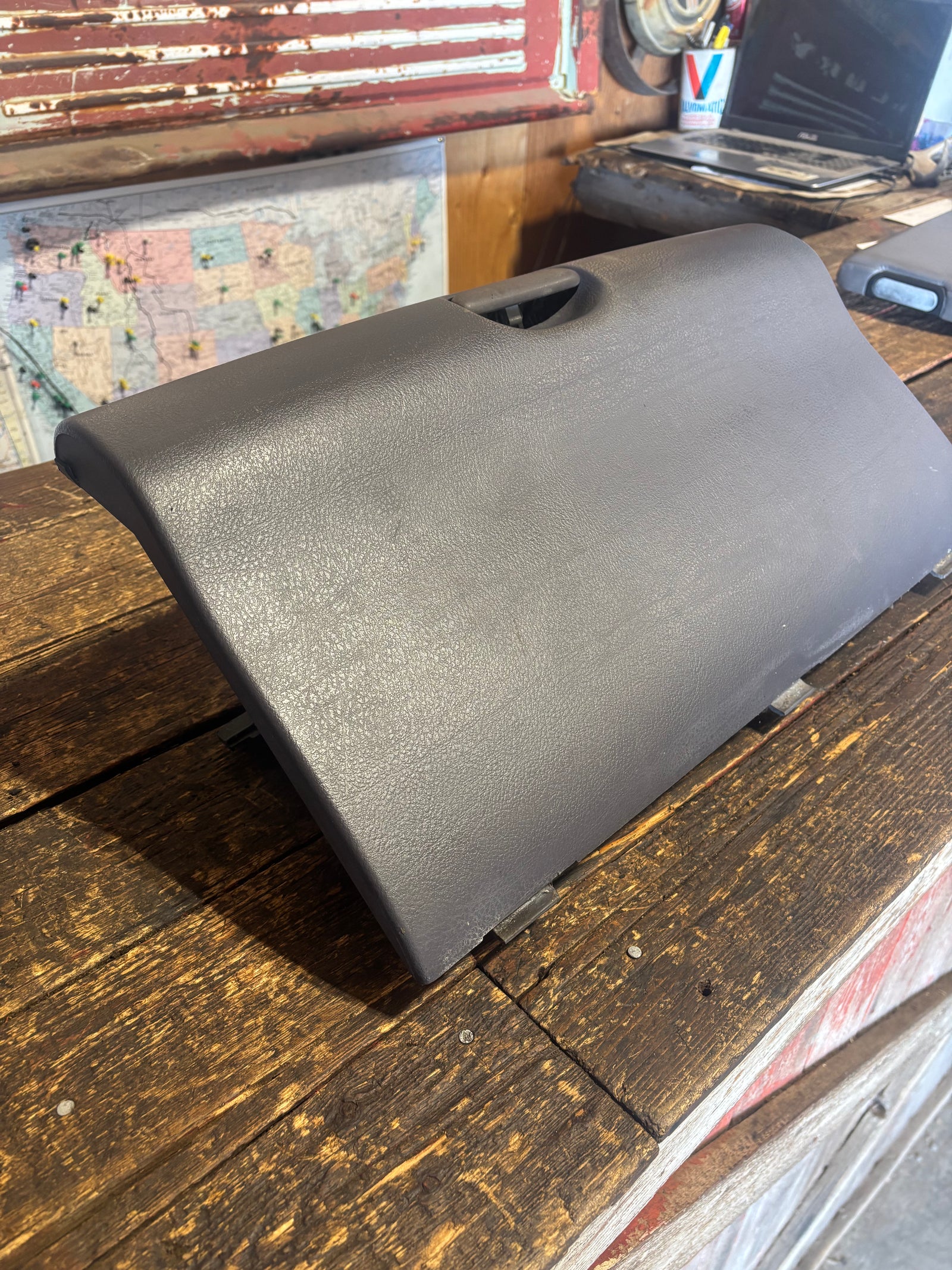 1998-2002 DODGE RAM 2500 3500 LIGHT MIST GREY GLOVE BOX