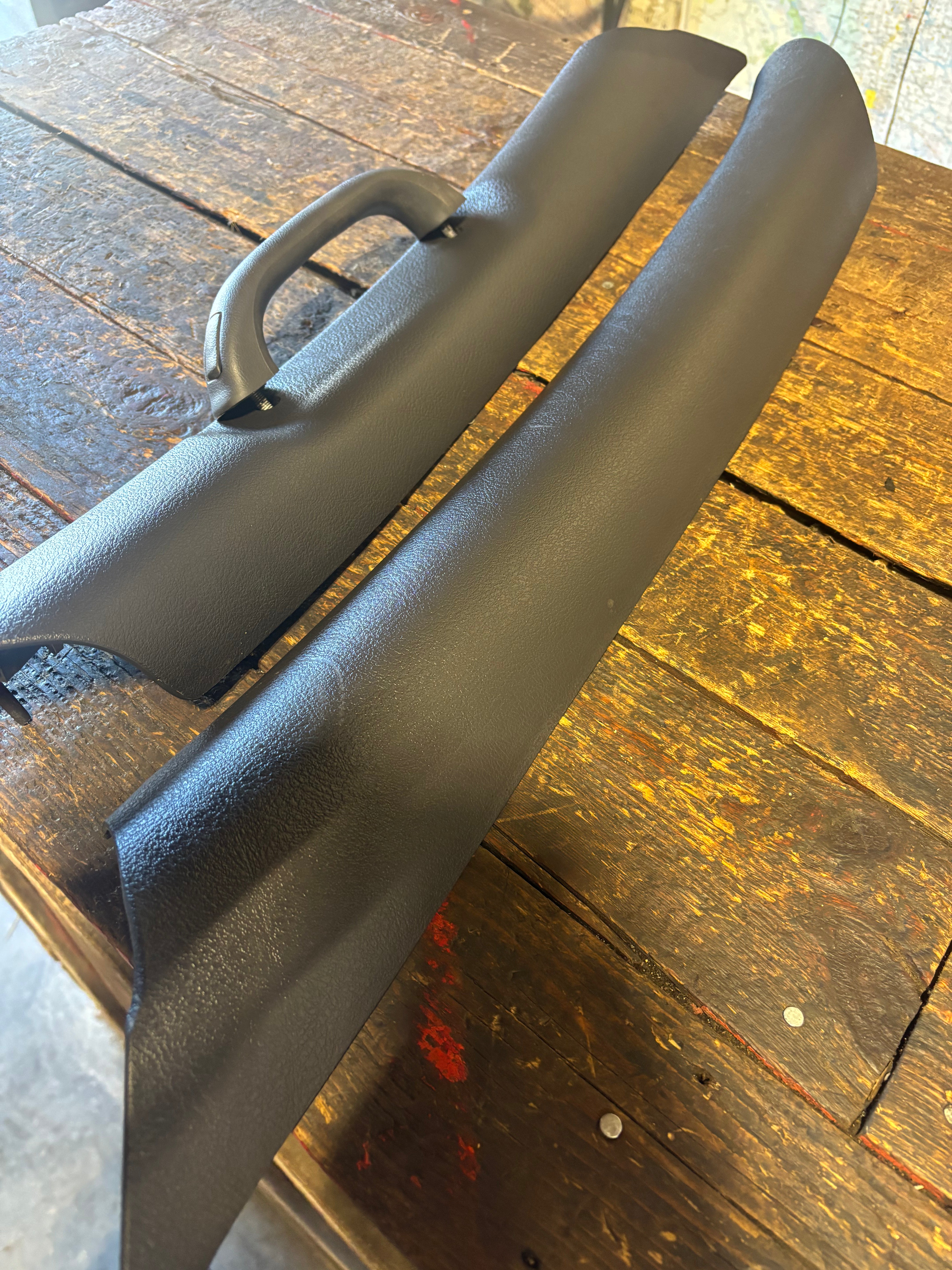 98-02 DODGE RAM 1500 2500 3500 A PILLAR LH & RH SET AGATE DARK GREY GOOD SHAPE