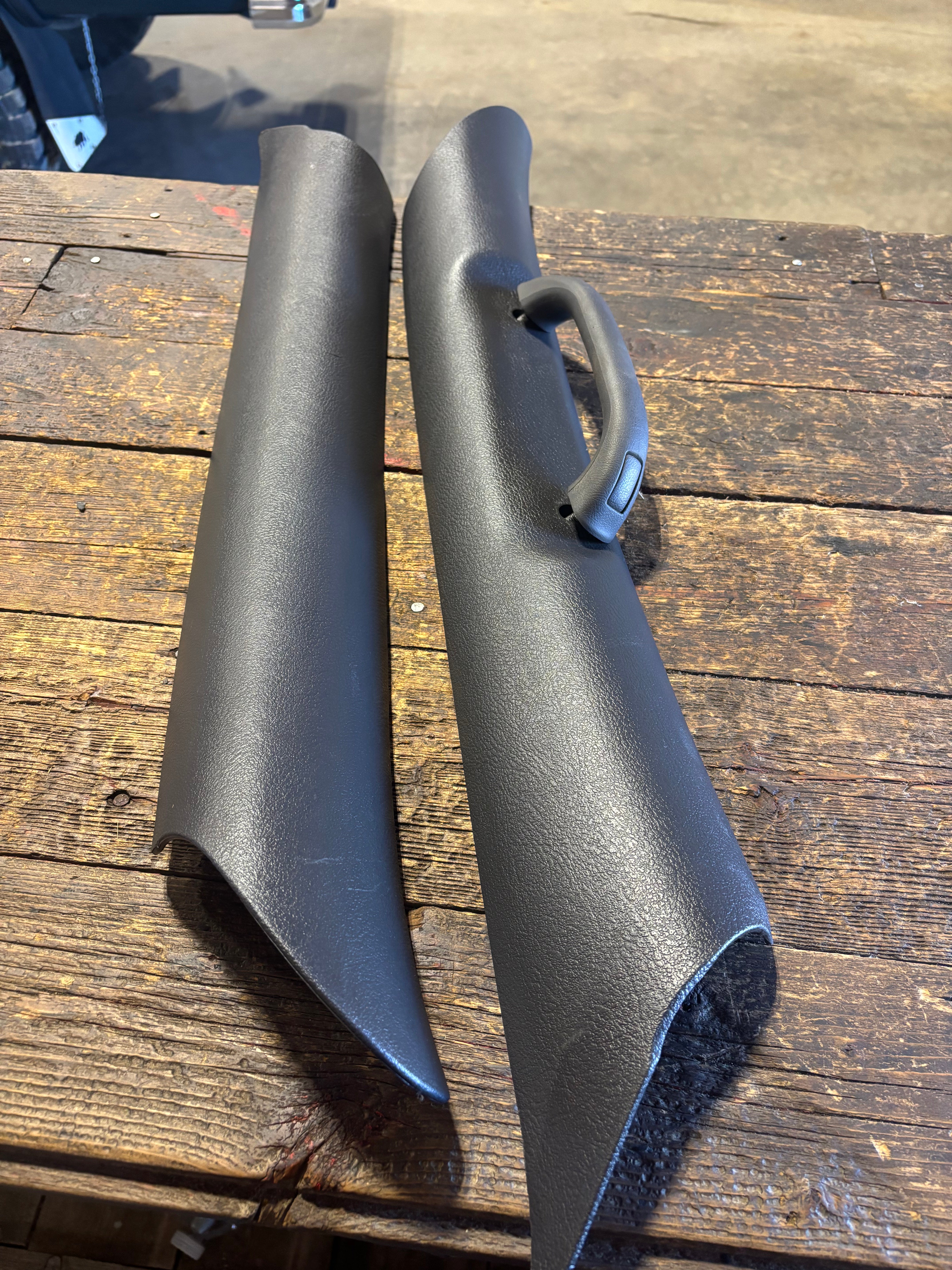 98-02 DODGE RAM 1500 2500 3500 A PILLAR LH & RH SET AGATE DARK GREY GOOD SHAPE