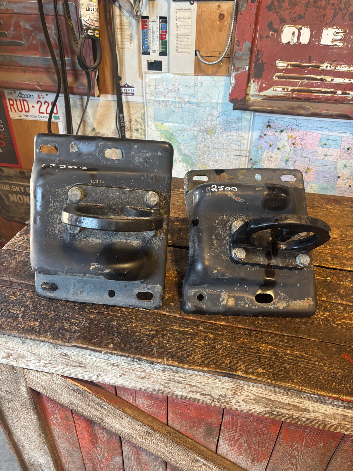 2010 - 2018 DODGE RAM 2500 3500 CUMMINS BUMPER BRACKETS SET WITH TOW HOOKS