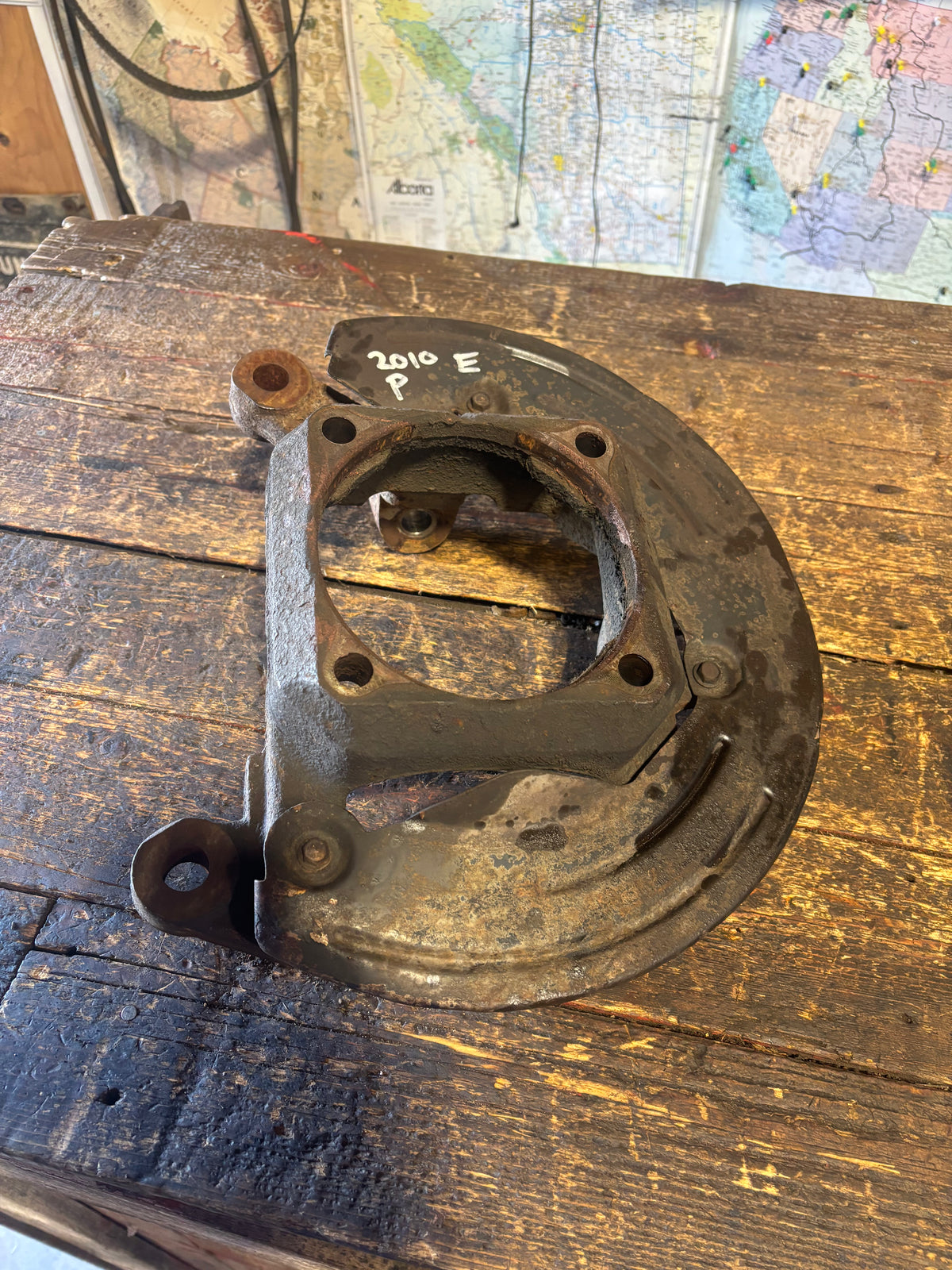 2010 -2012 DODGE RAM 2500 3500 CUMMINS / HEMI PASSENGER STEERING KNUCKLE SPINDLE