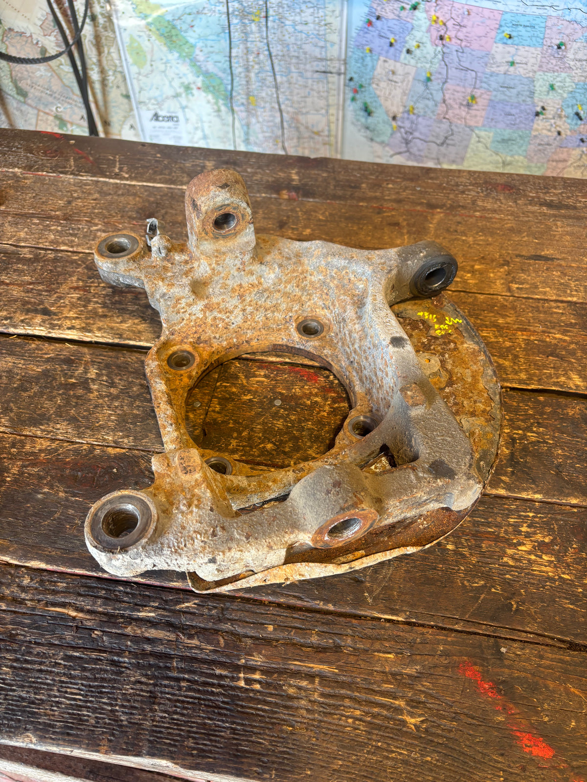 2010 -2012 DODGE RAM 2500 3500 CUMMINS / HEMI DRIVER STEERING KNUCKLE SPINDLE