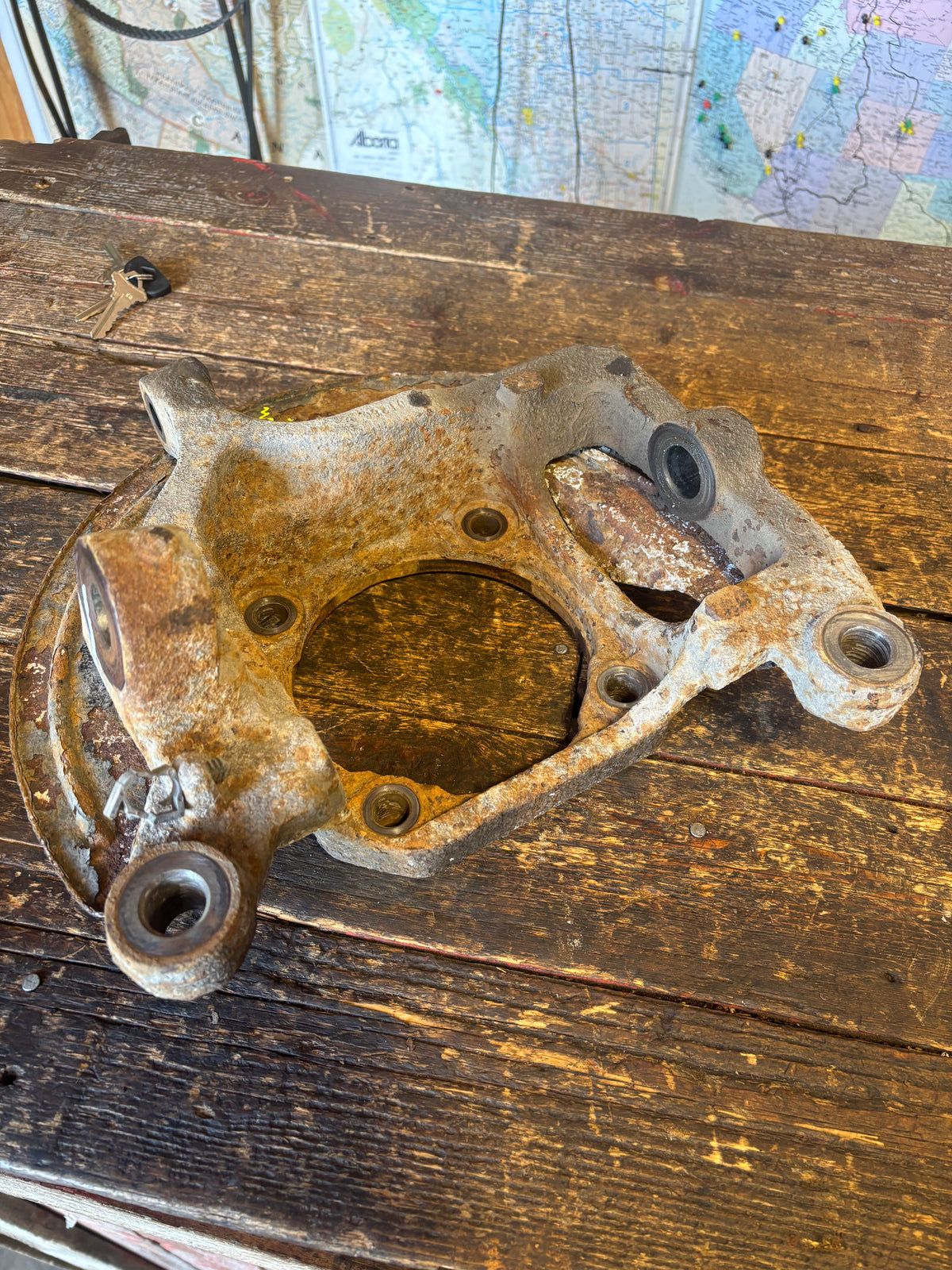 2010 -2012 DODGE RAM 2500 3500 CUMMINS / HEMI DRIVER STEERING KNUCKLE SPINDLE