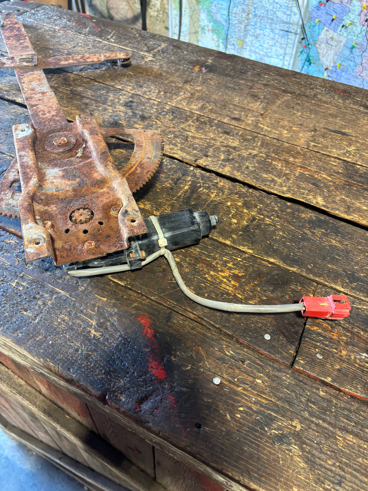 89-93 Dodge Ram Passenger Side Power Window Motor &amp; Regulator Arm